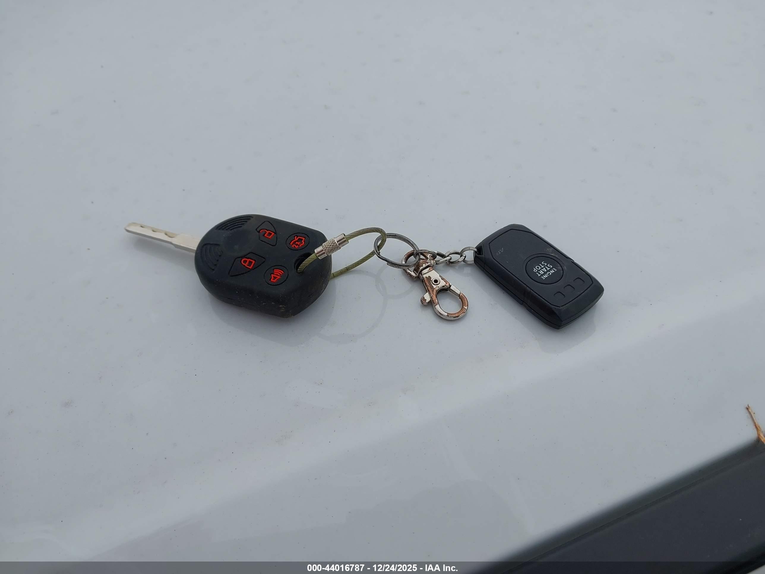FORD ESCAPE image 11