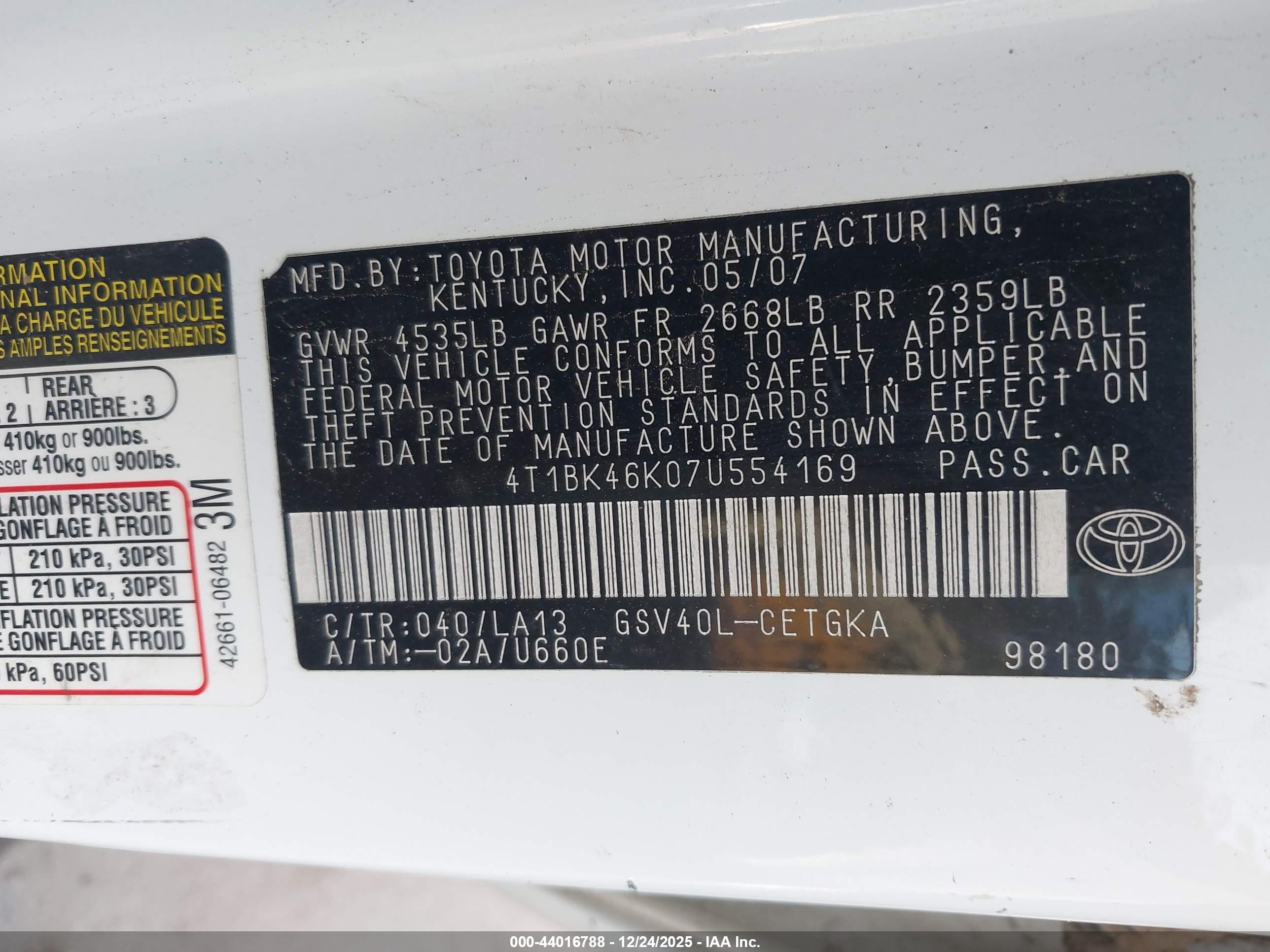 TOYOTA CAMRY image 9