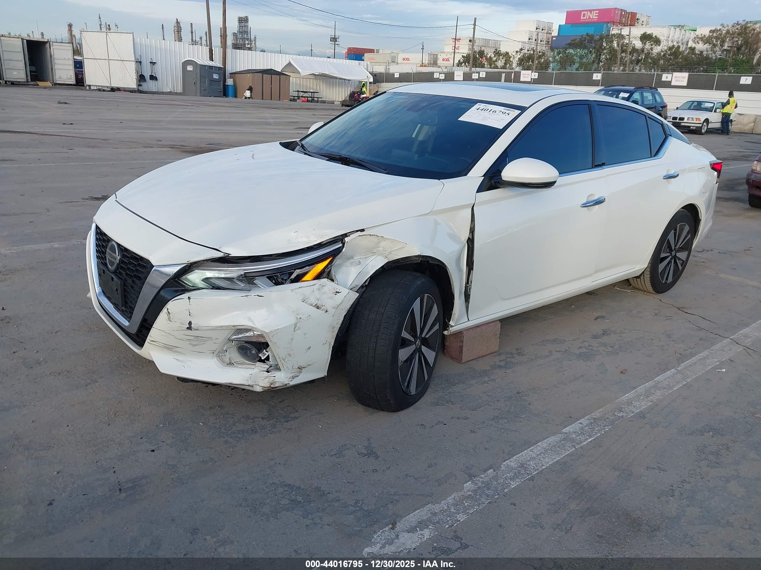 NISSAN ALTIMA image 2
