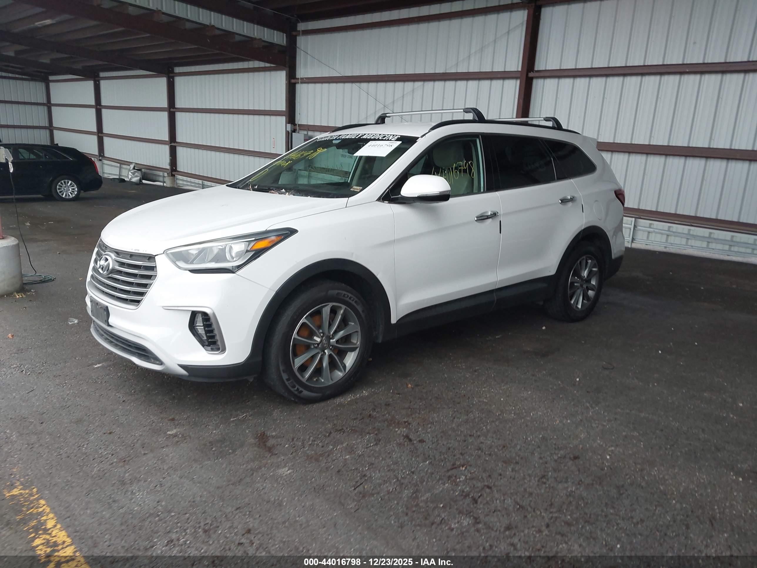 HYUNDAI SANTA image 2