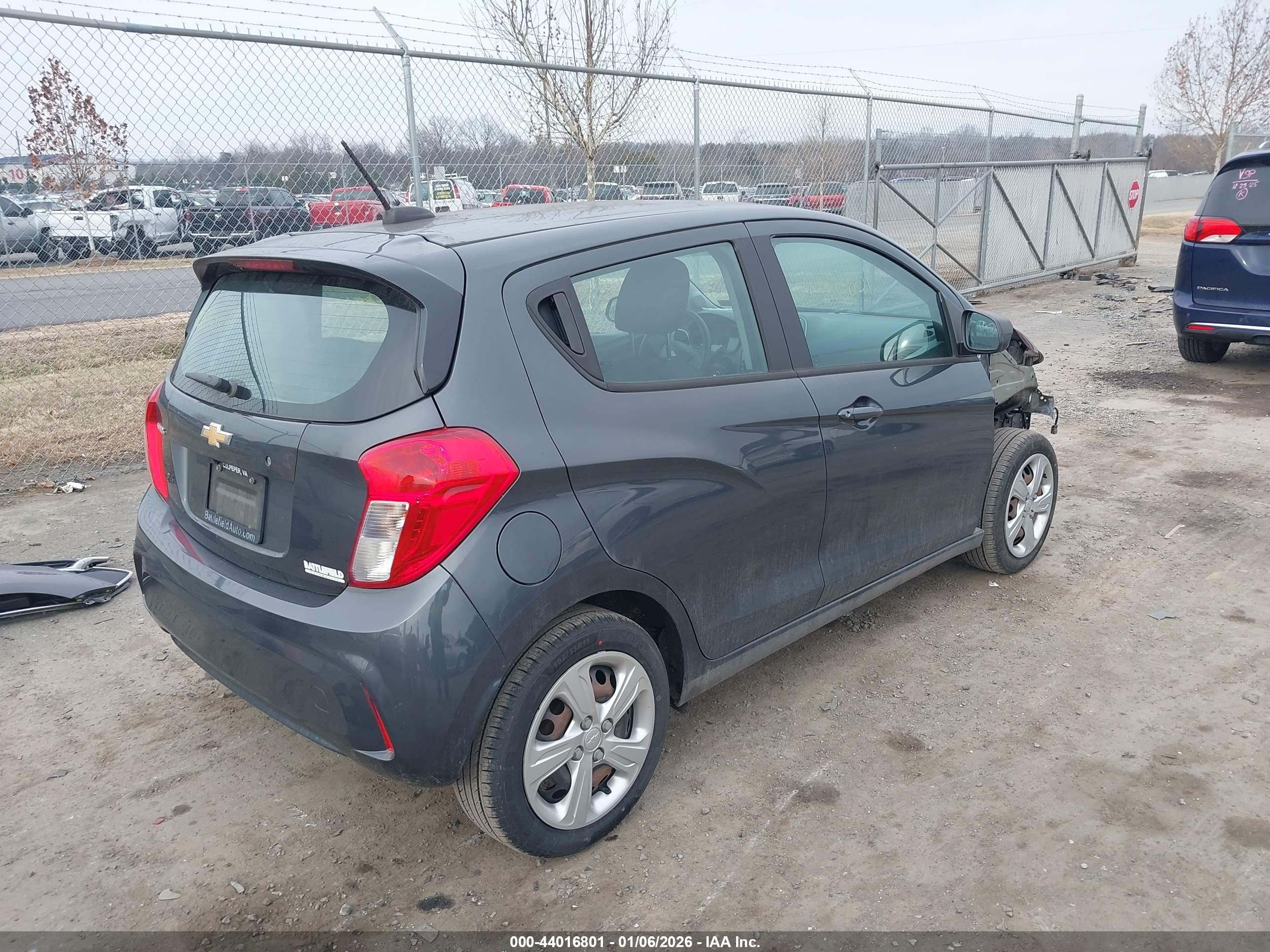 CHEVROLET SPARK image 4
