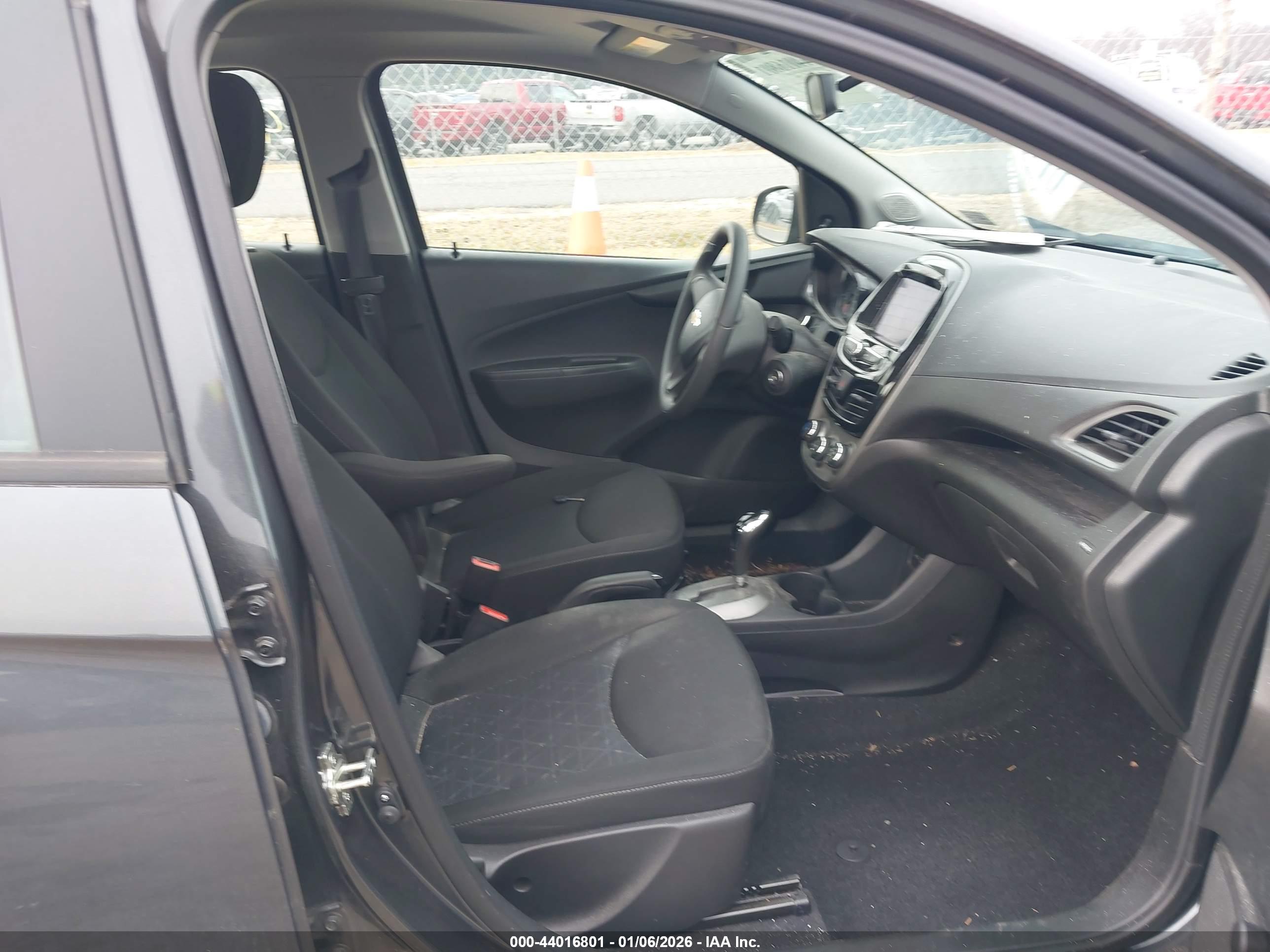 CHEVROLET SPARK image 5