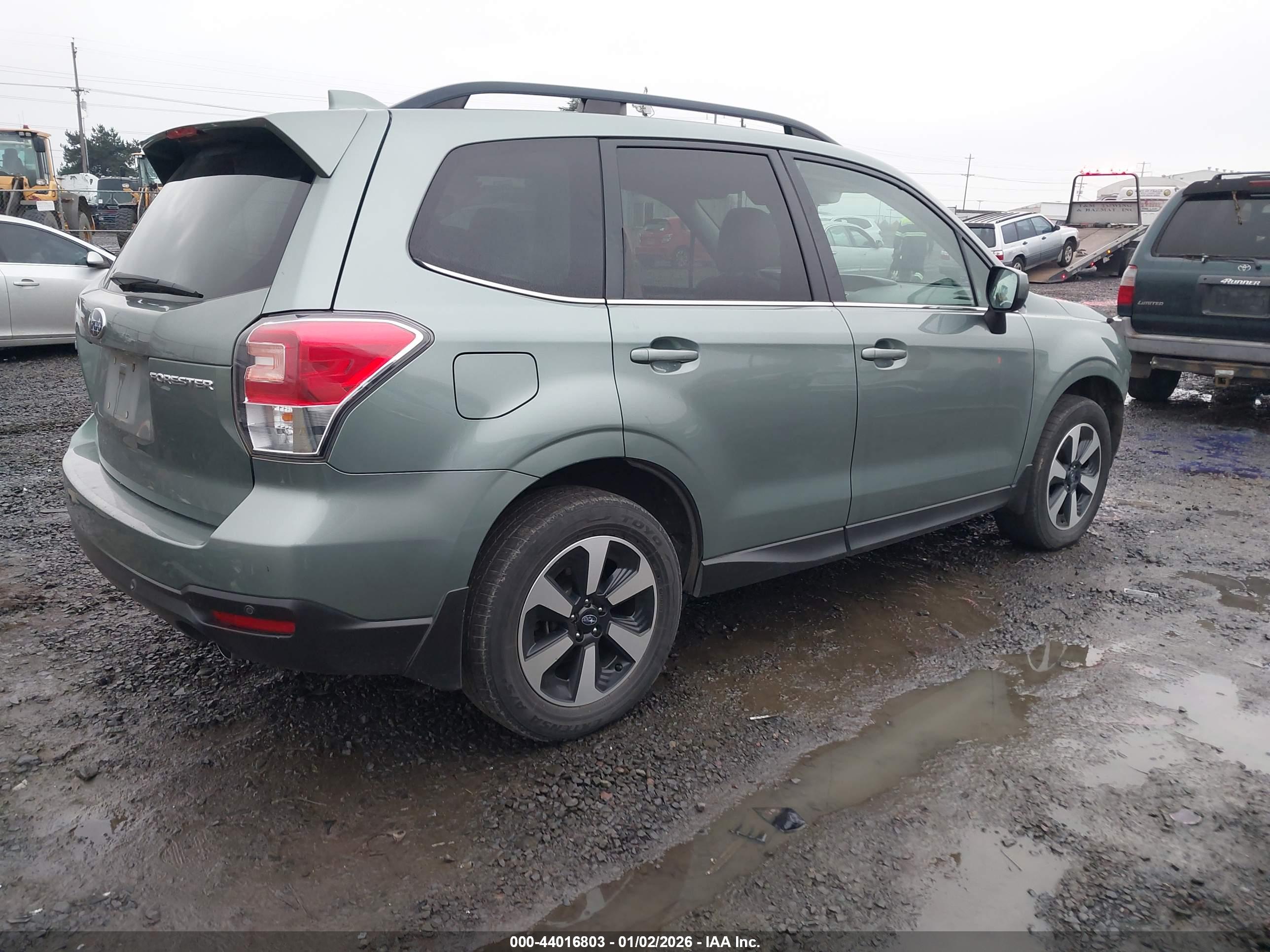 SUBARU FORESTER image 4
