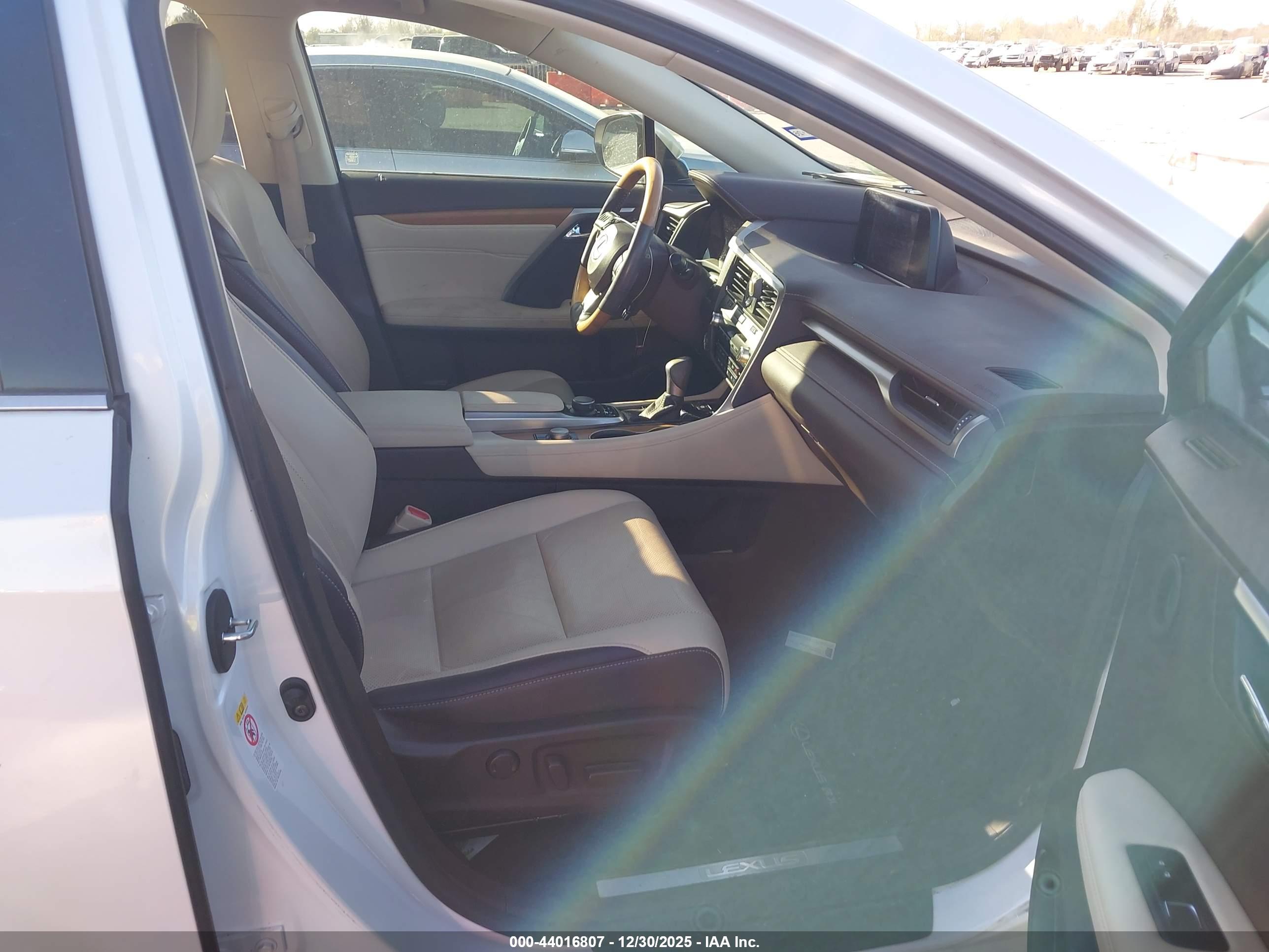 LEXUS RX image 5