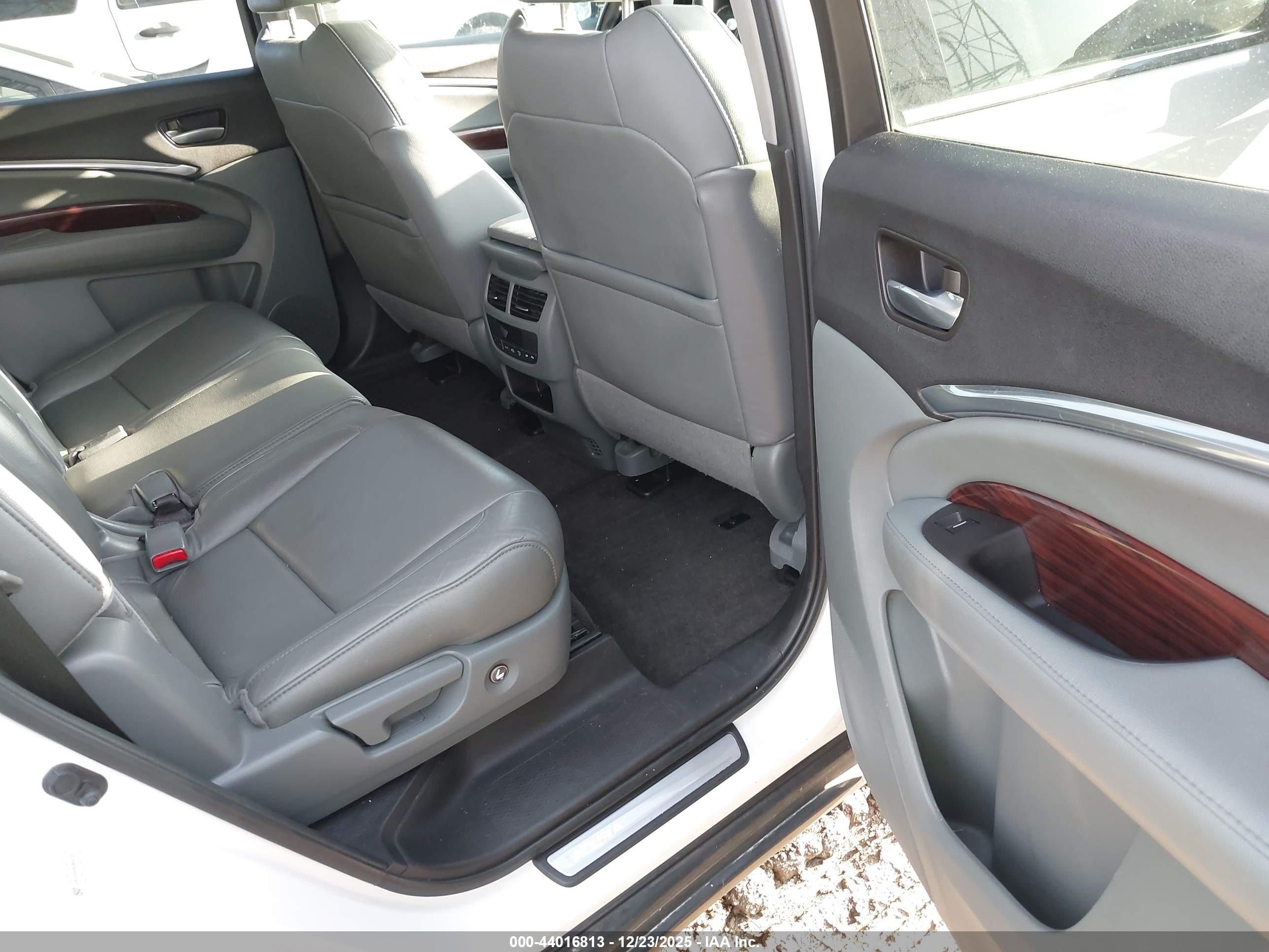 ACURA MDX image 8