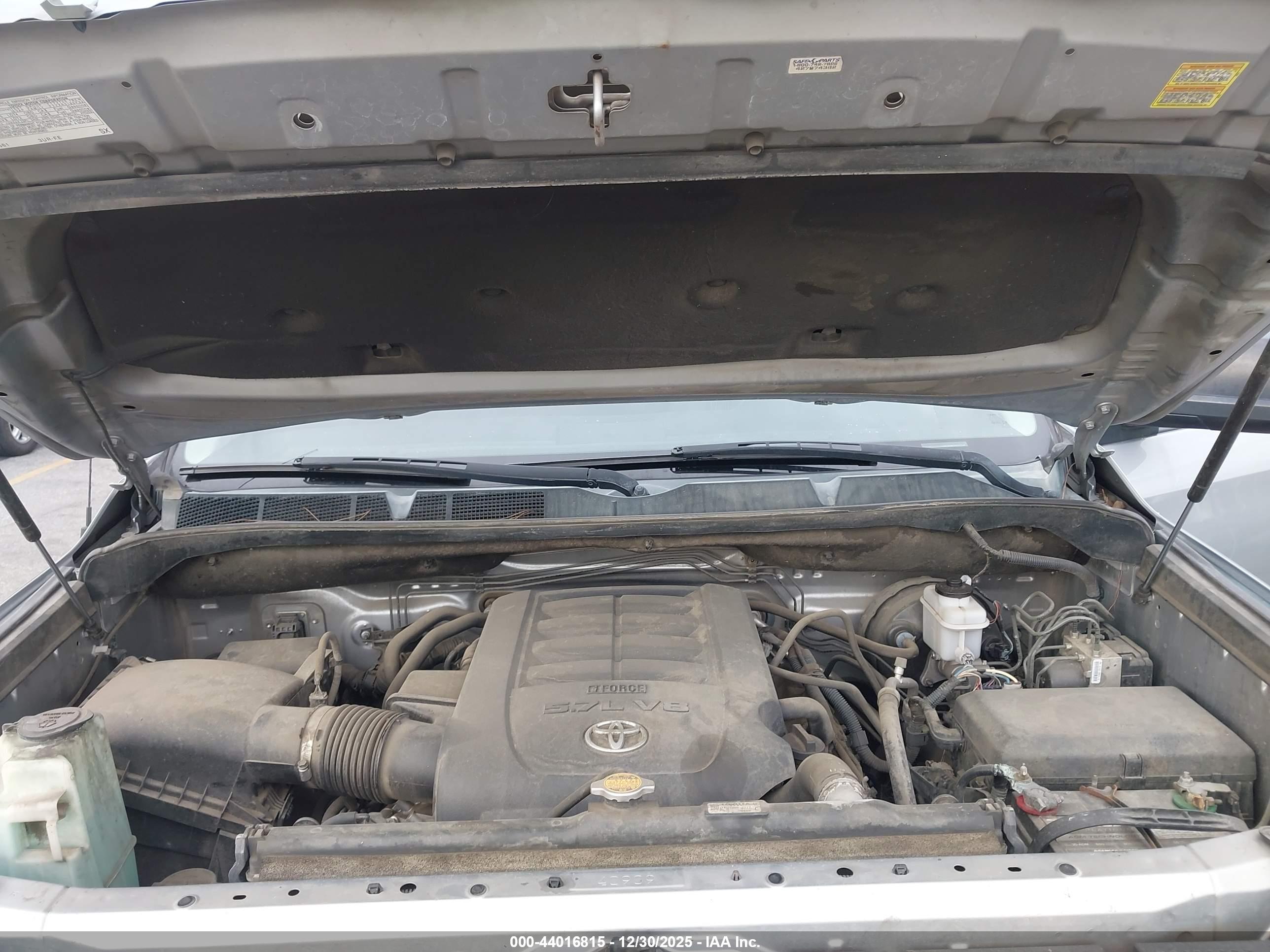 TOYOTA TUNDRA image 10