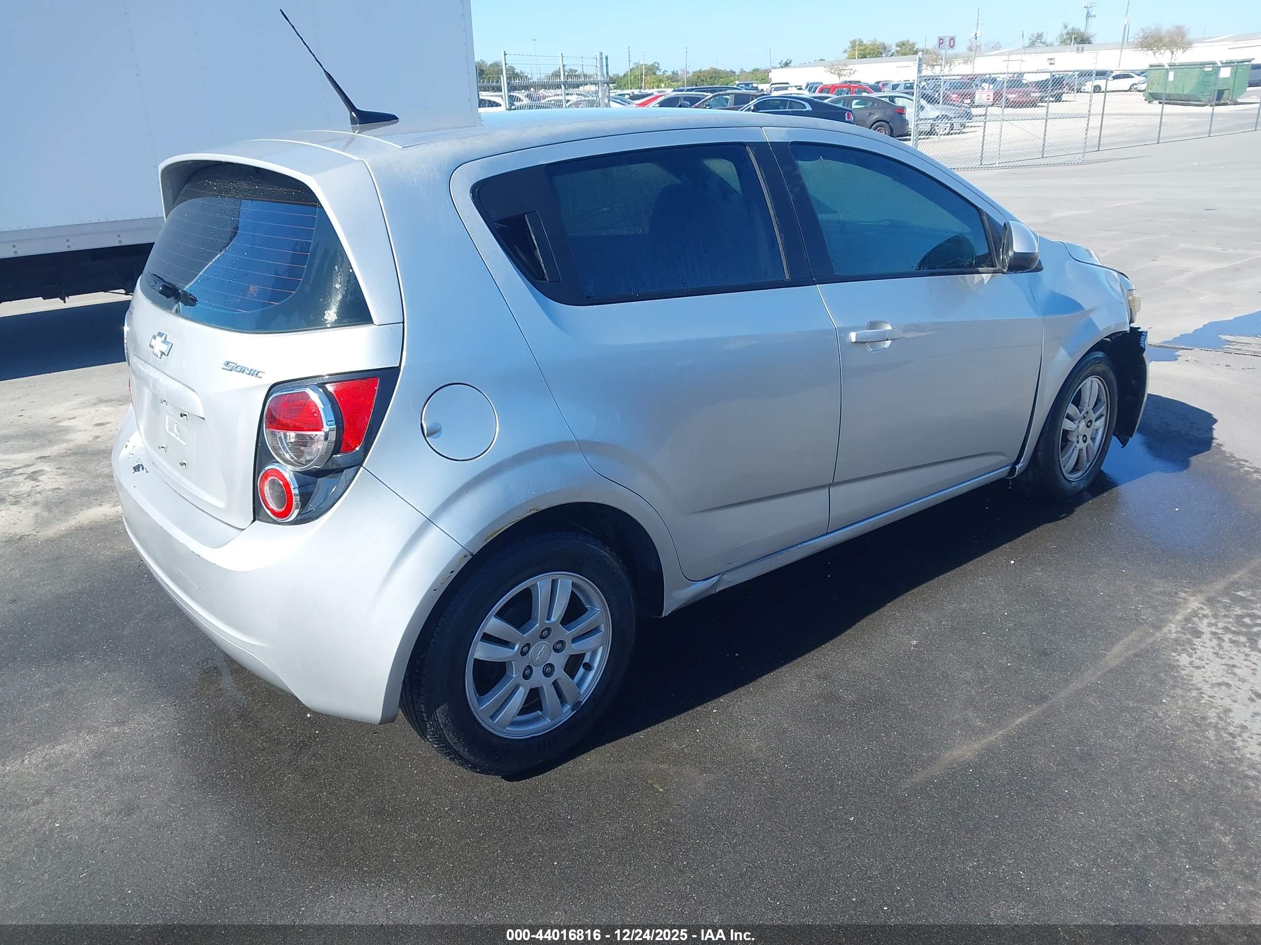 CHEVROLET SONIC image 4