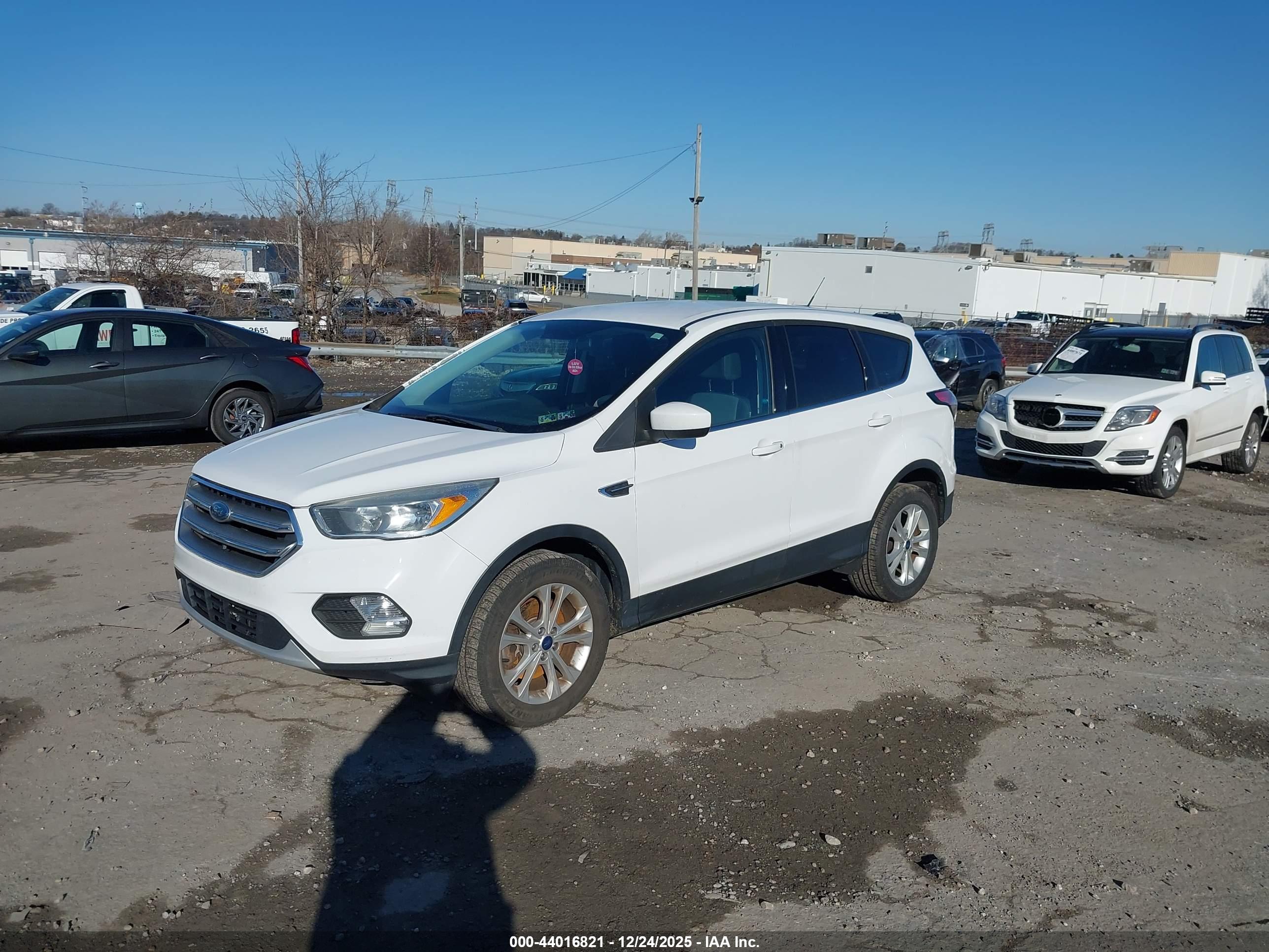 FORD ESCAPE image 6