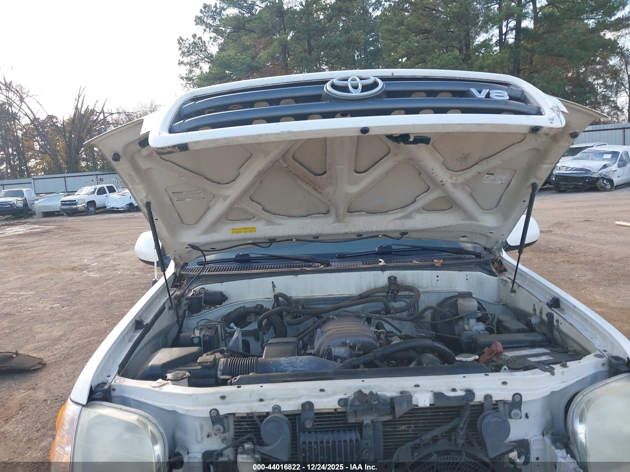 TOYOTA SEQUOIA image 10