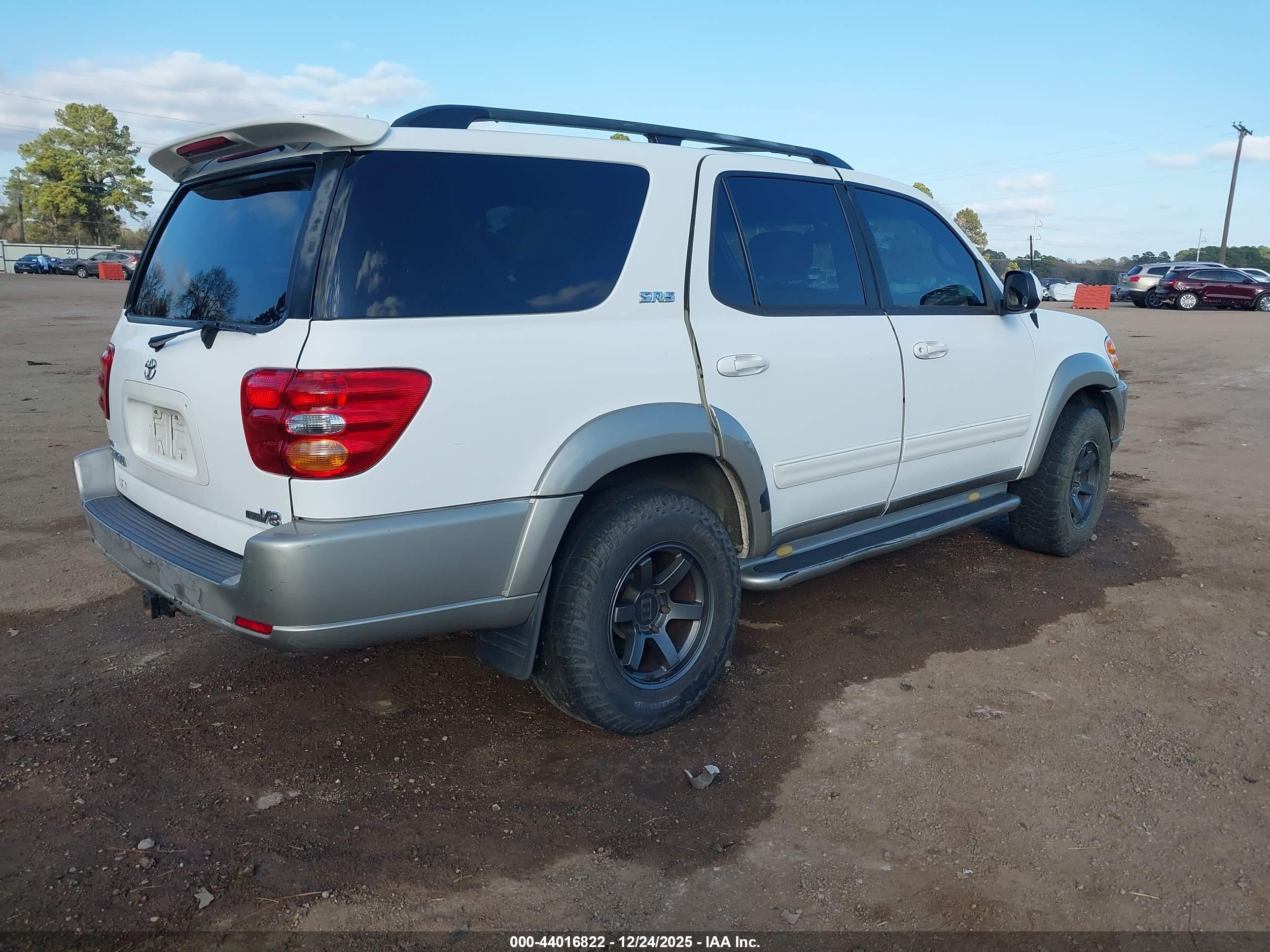 TOYOTA SEQUOIA image 4