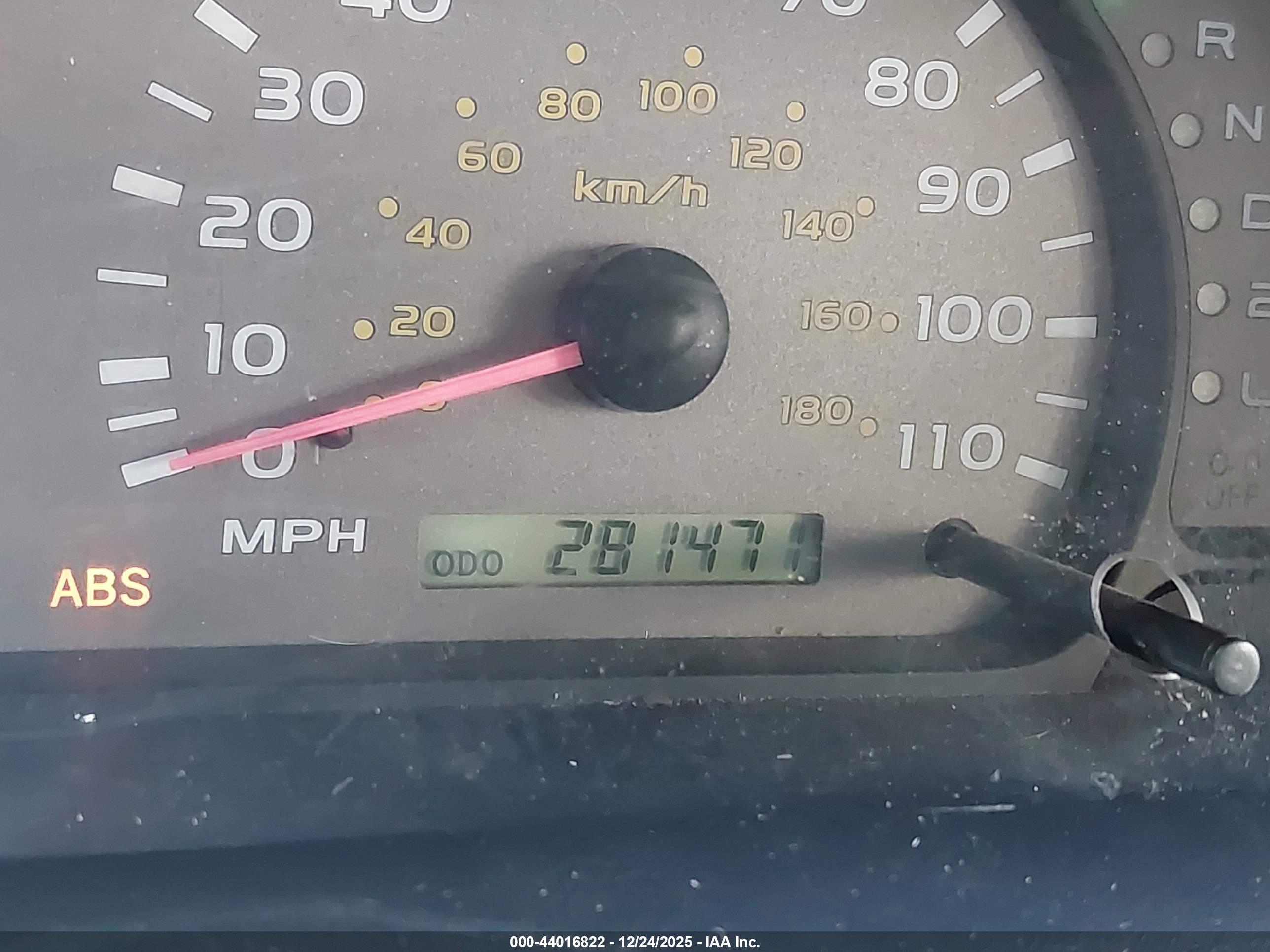 TOYOTA SEQUOIA image 7