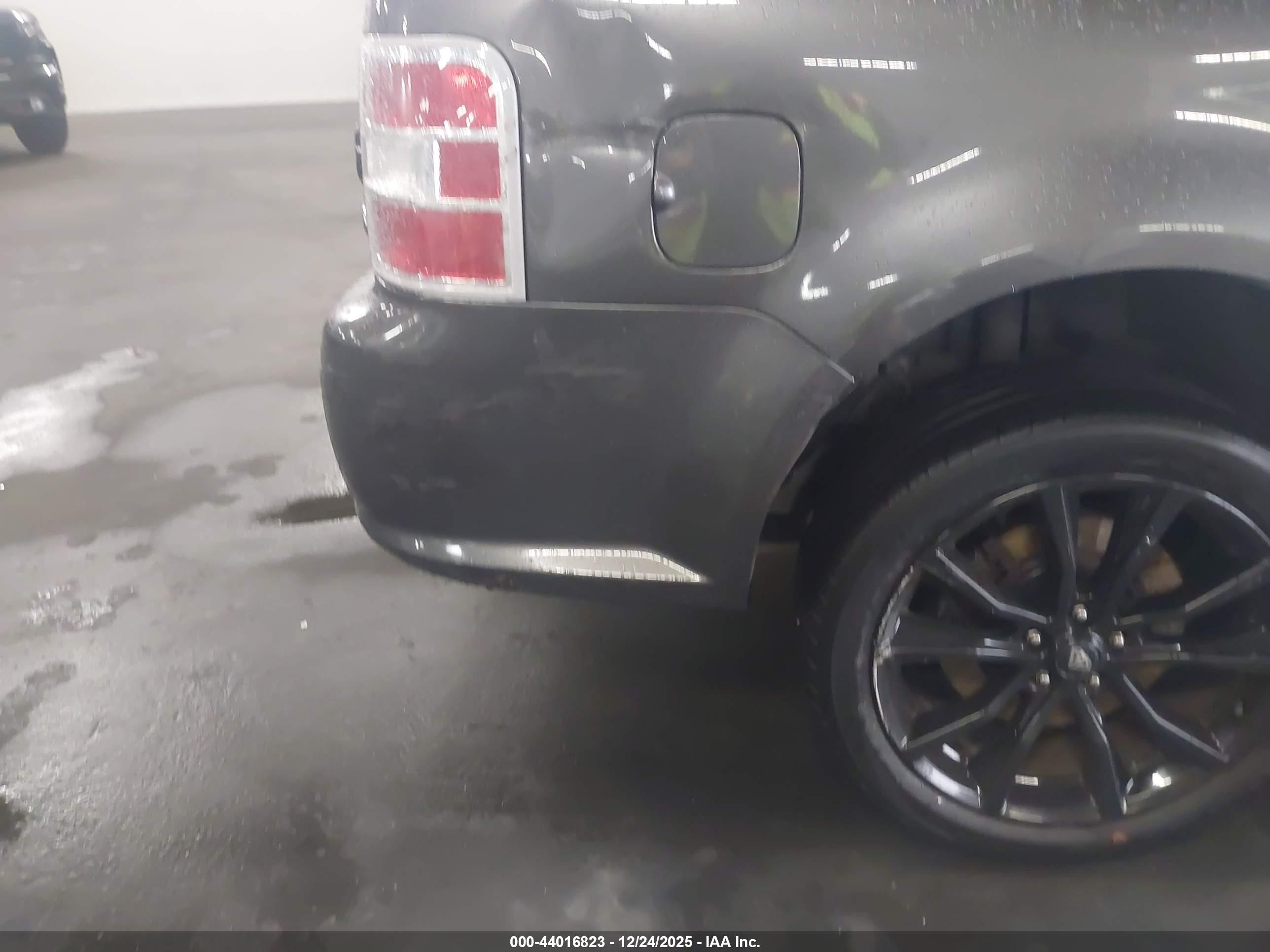 FORD FLEX image 6