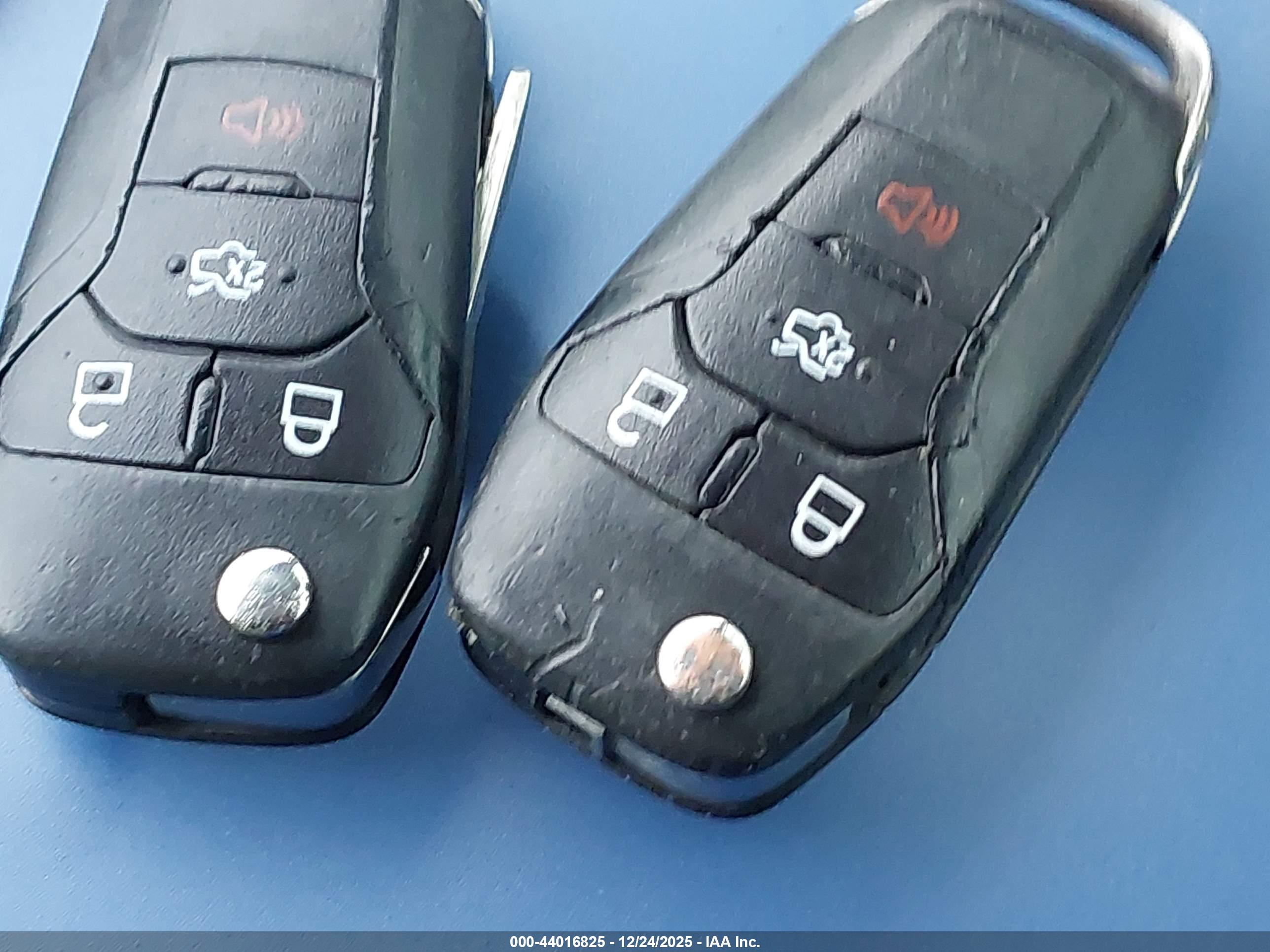 FORD FUSION image 11