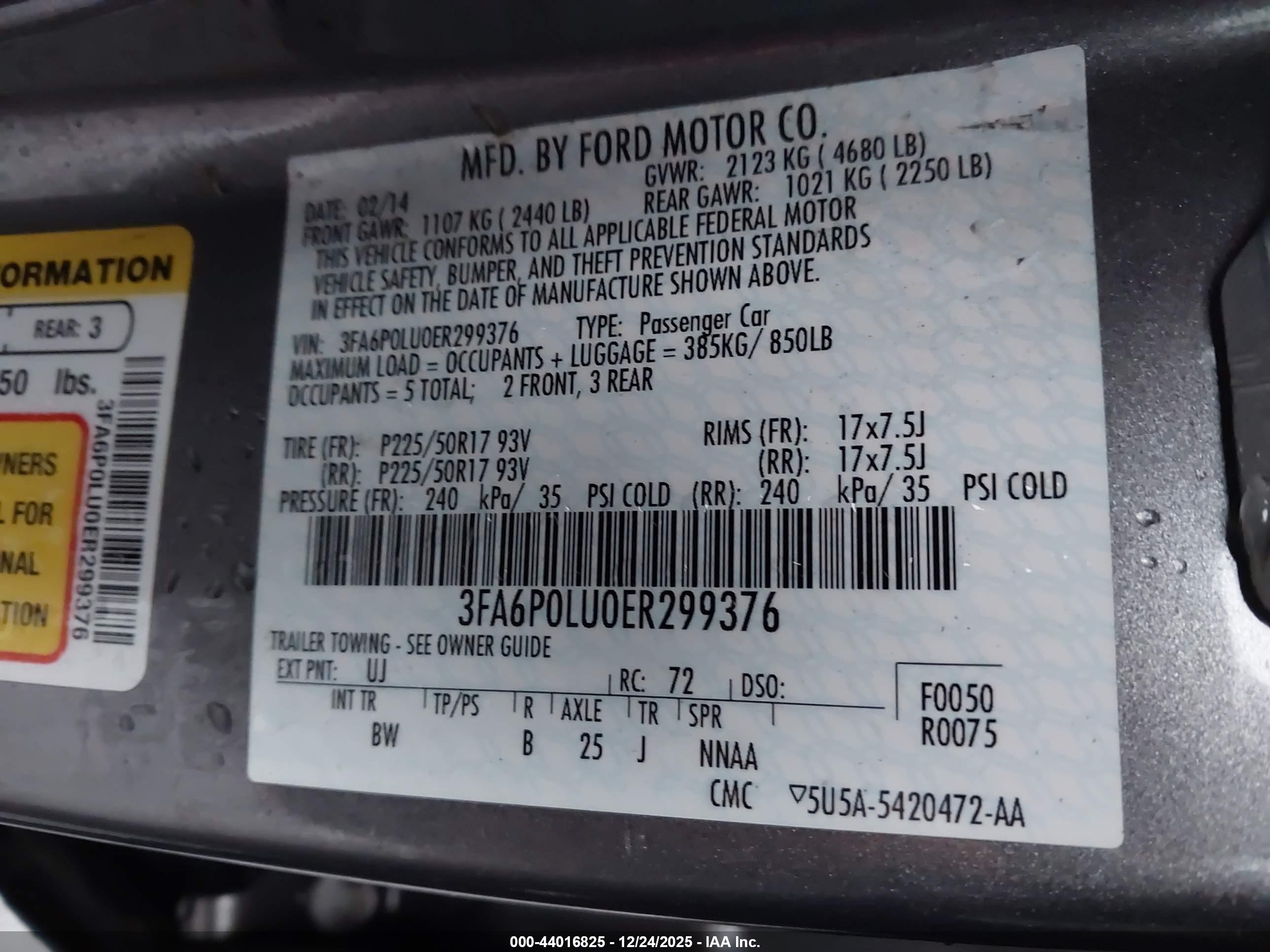 FORD FUSION image 9