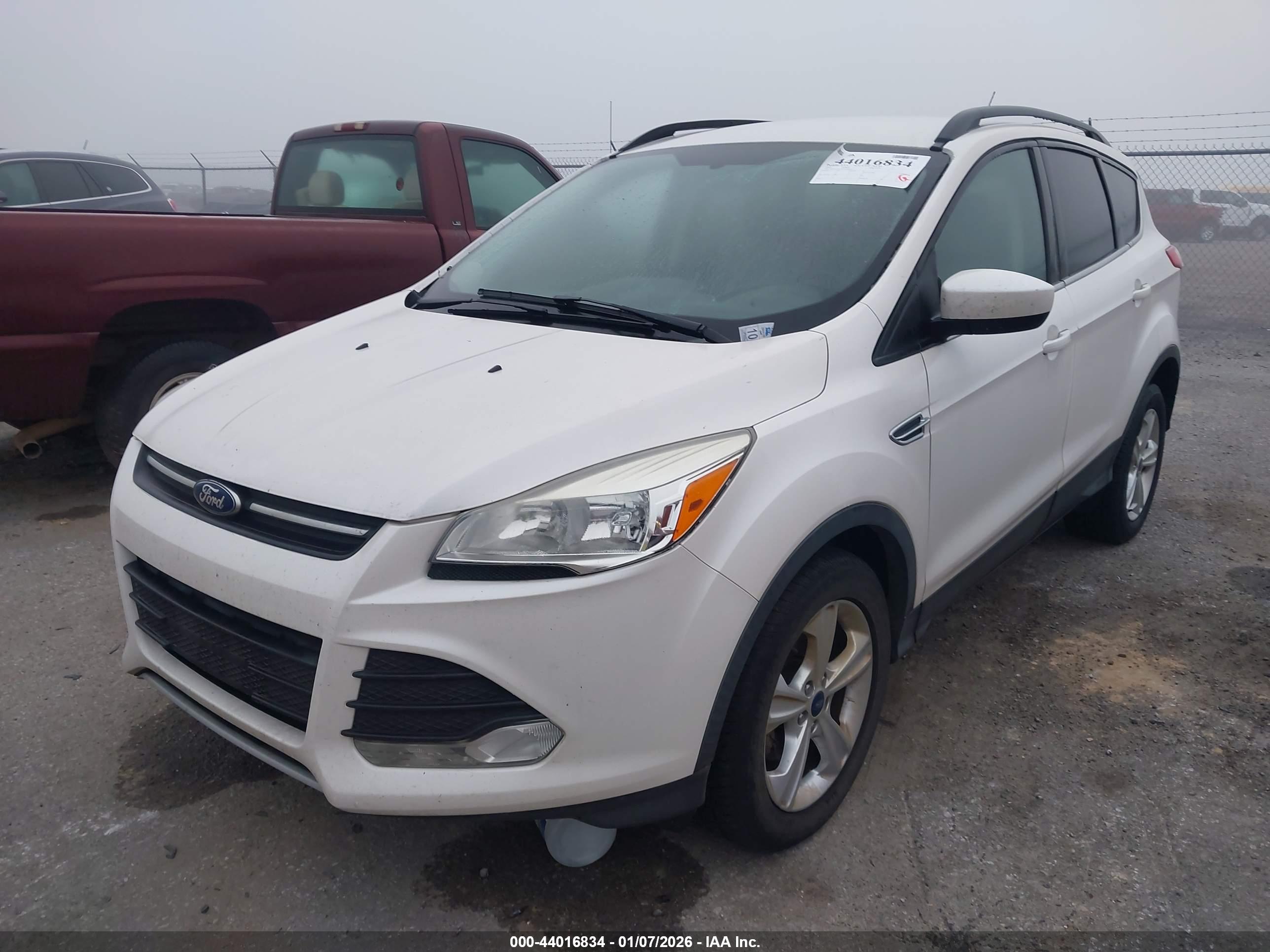 FORD ESCAPE image 2