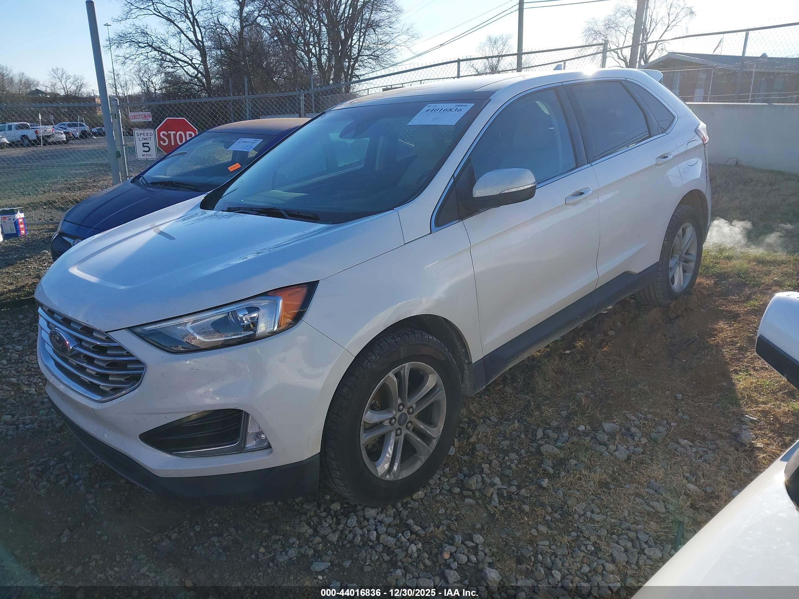FORD EDGE image 2