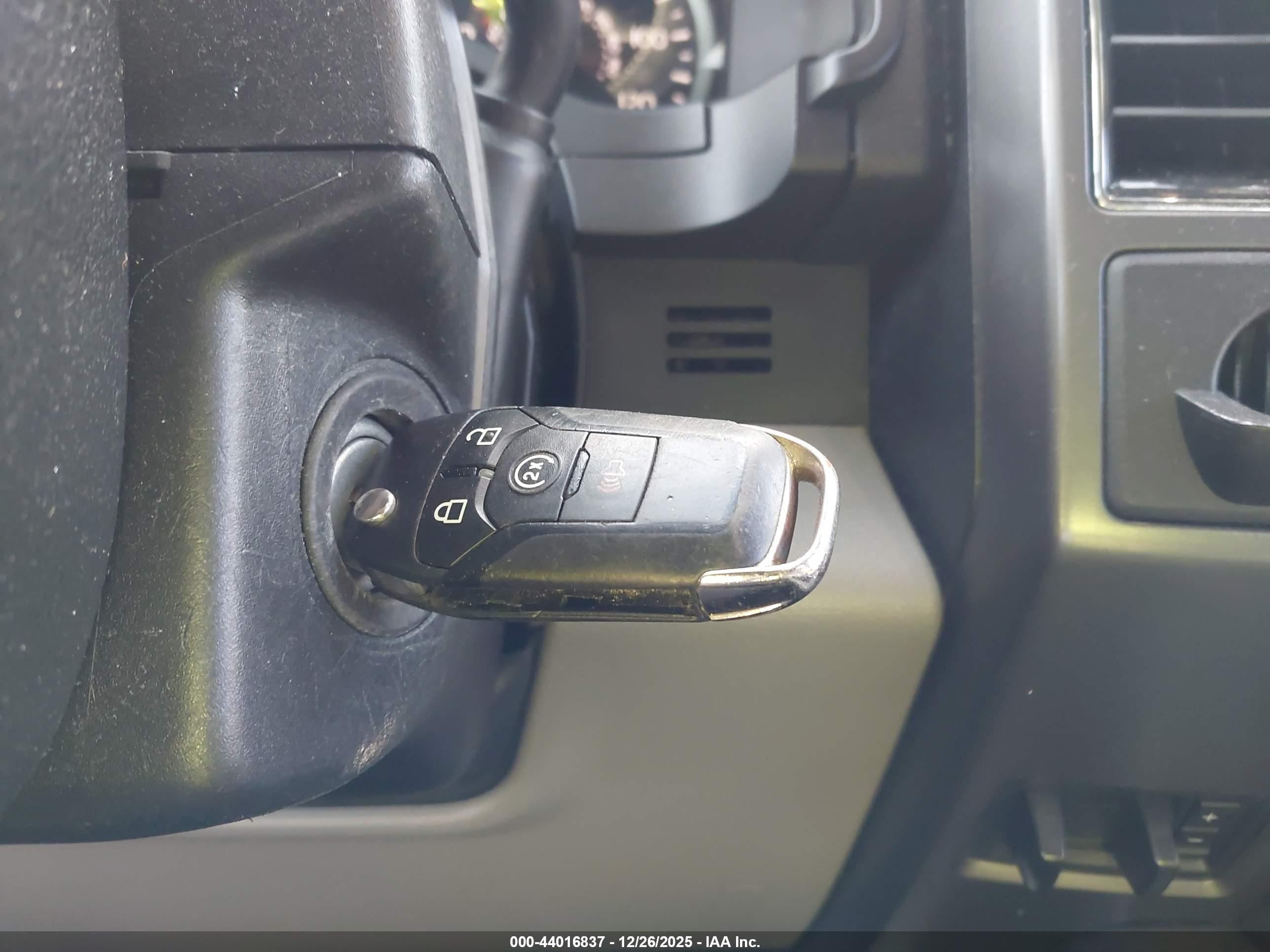 FORD F-150 image 11