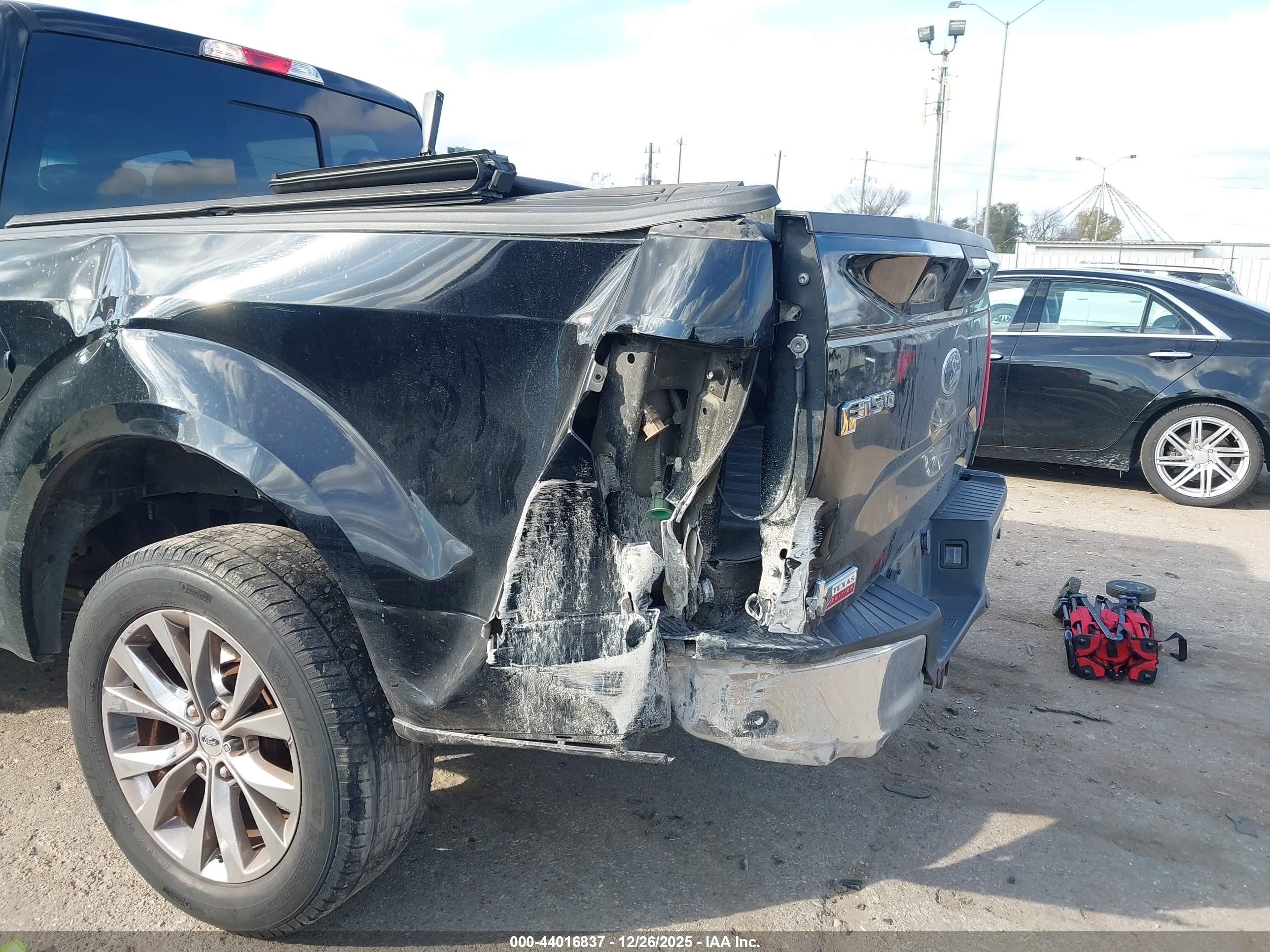 FORD F-150 image 6