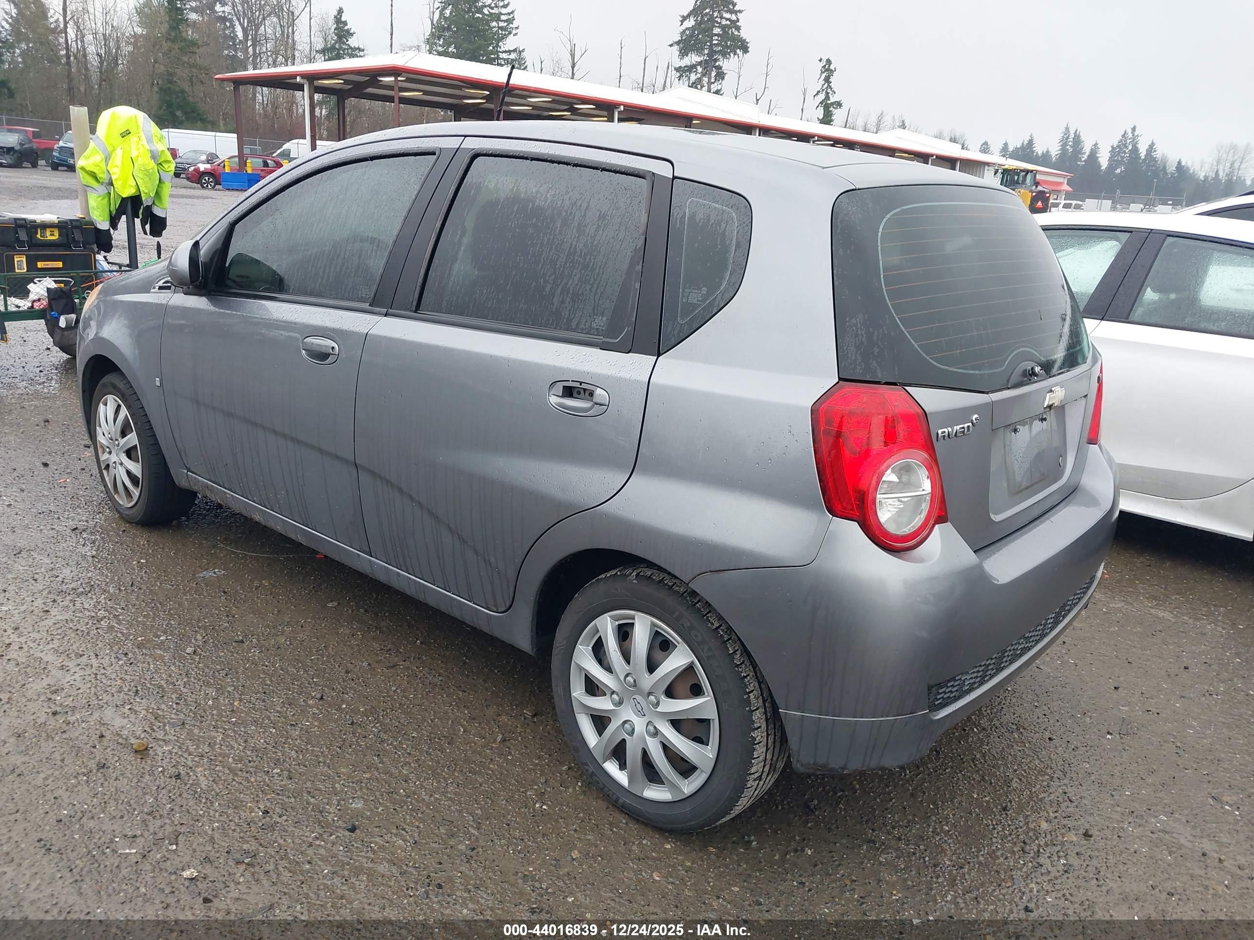 CHEVROLET AVEO image 3