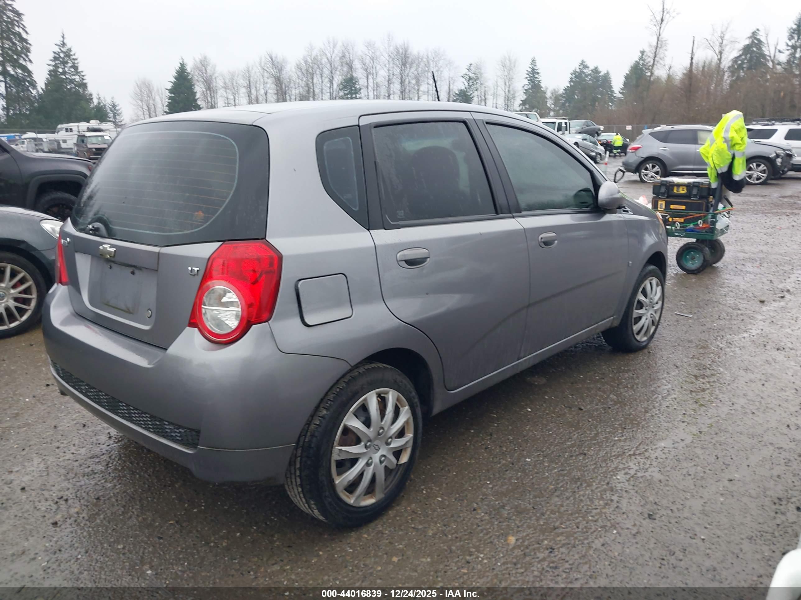 CHEVROLET AVEO image 4
