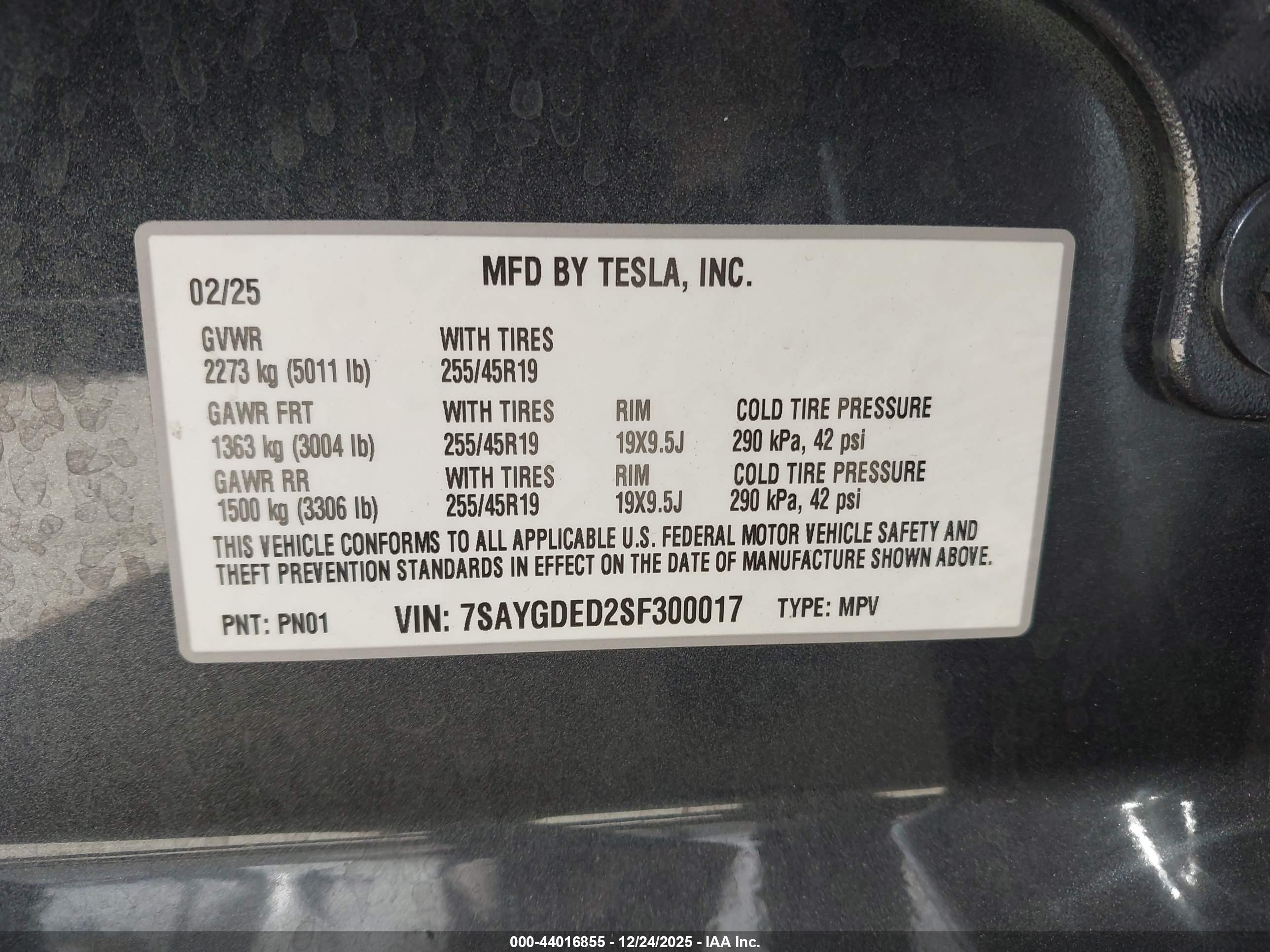 TESLA MODEL image 9