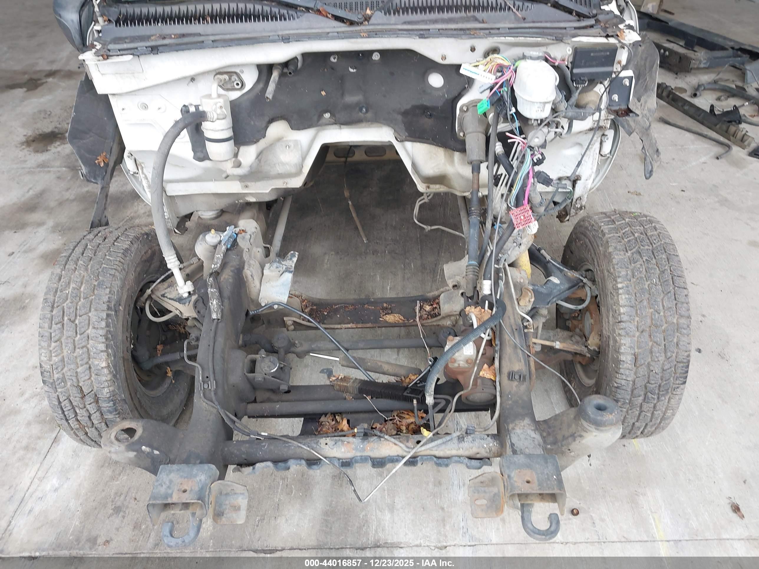 CHEVROLET SILVERADO image 10