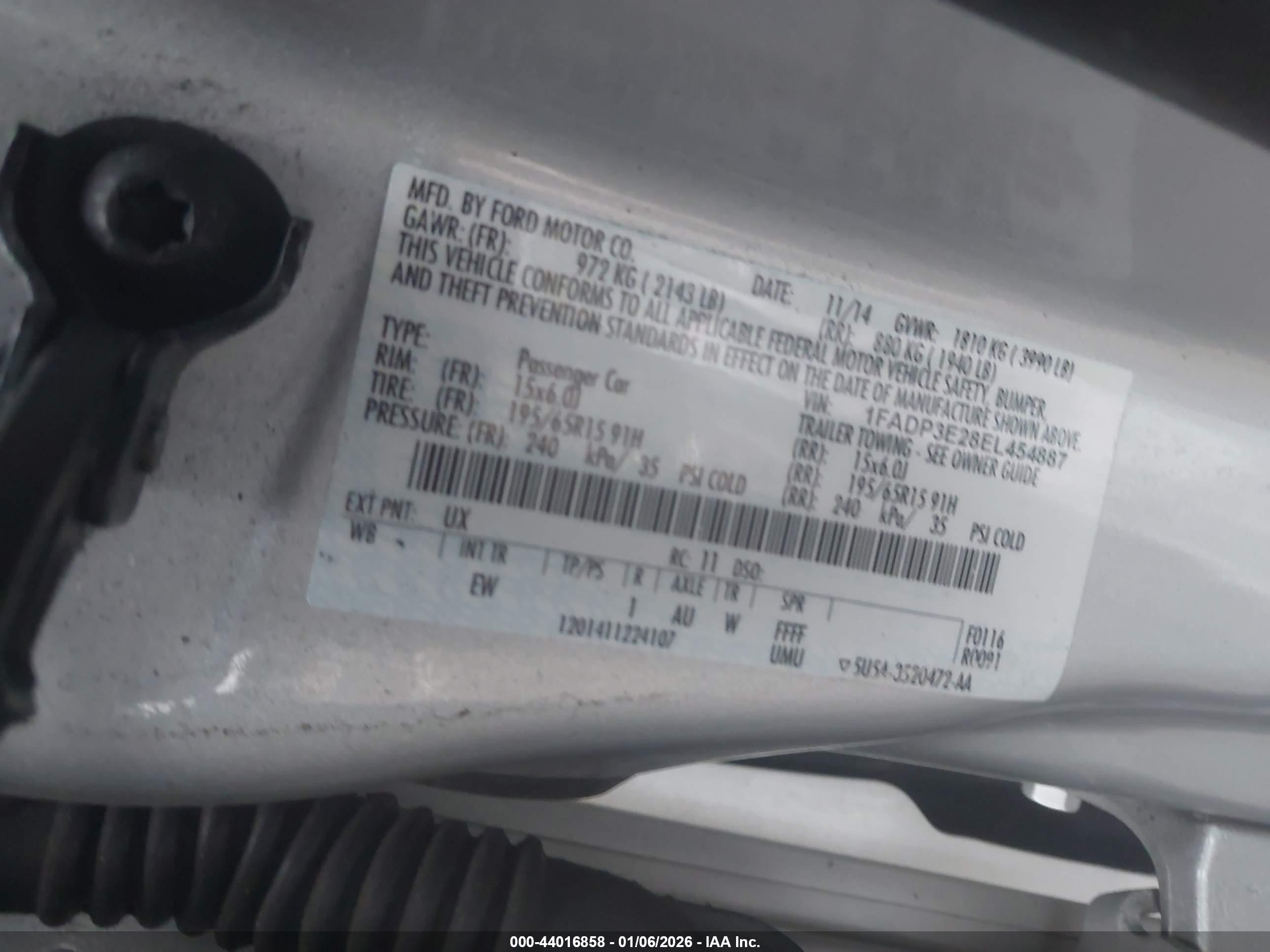 FORD FOCUS image 9