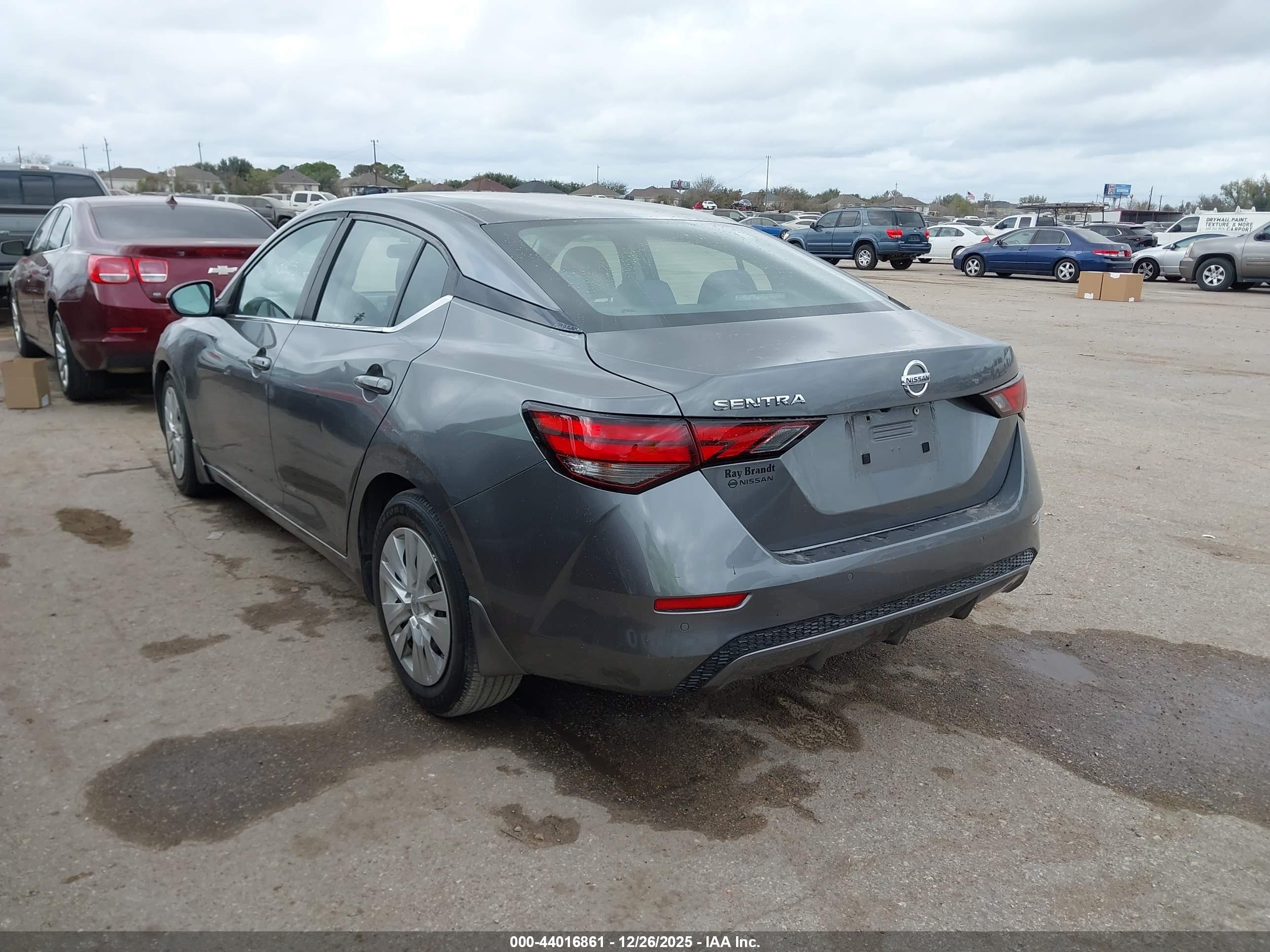 NISSAN SENTRA image 3