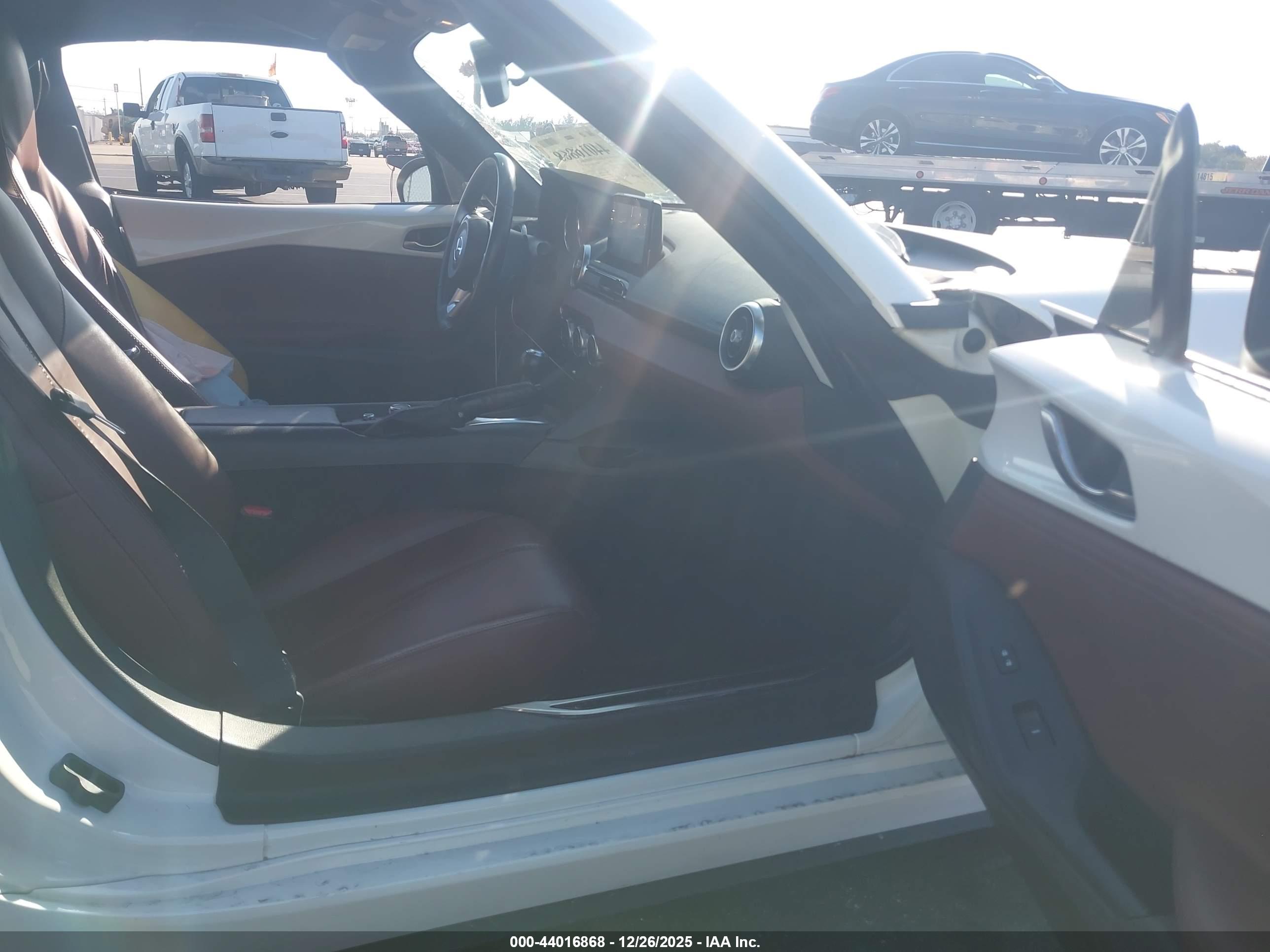 MAZDA MX-5 image 5