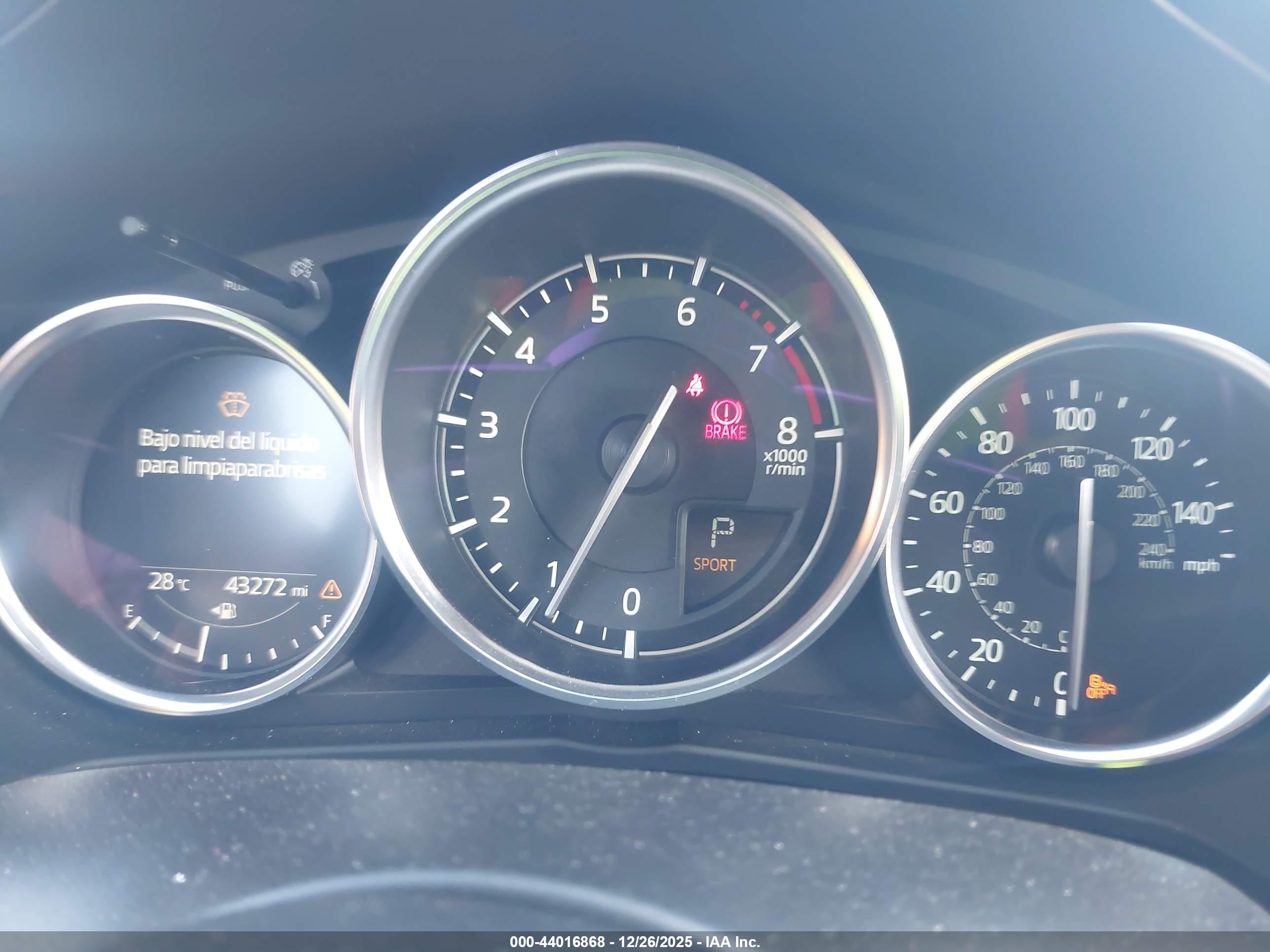 MAZDA MX-5 image 7