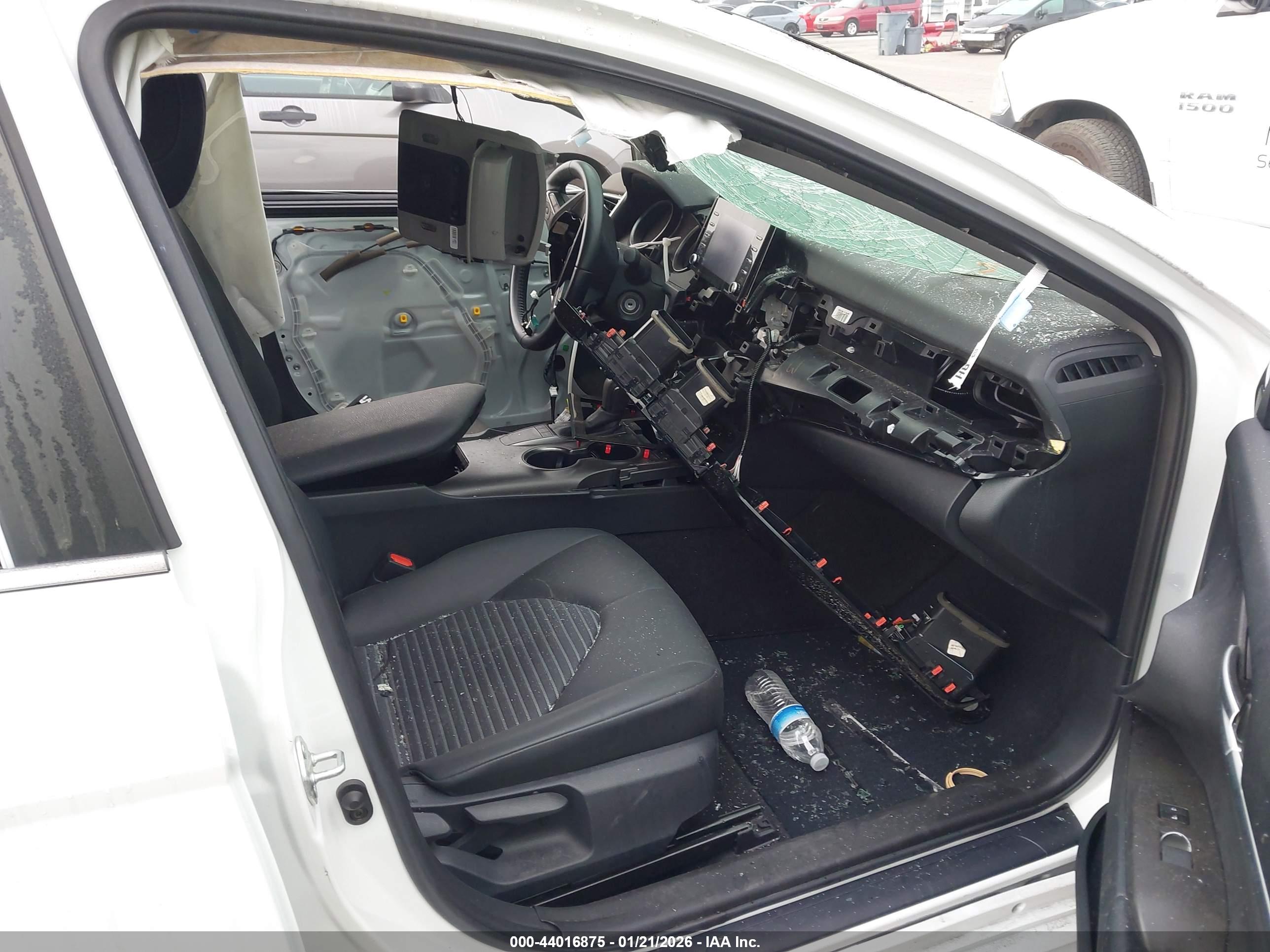 TOYOTA CAMRY image 5