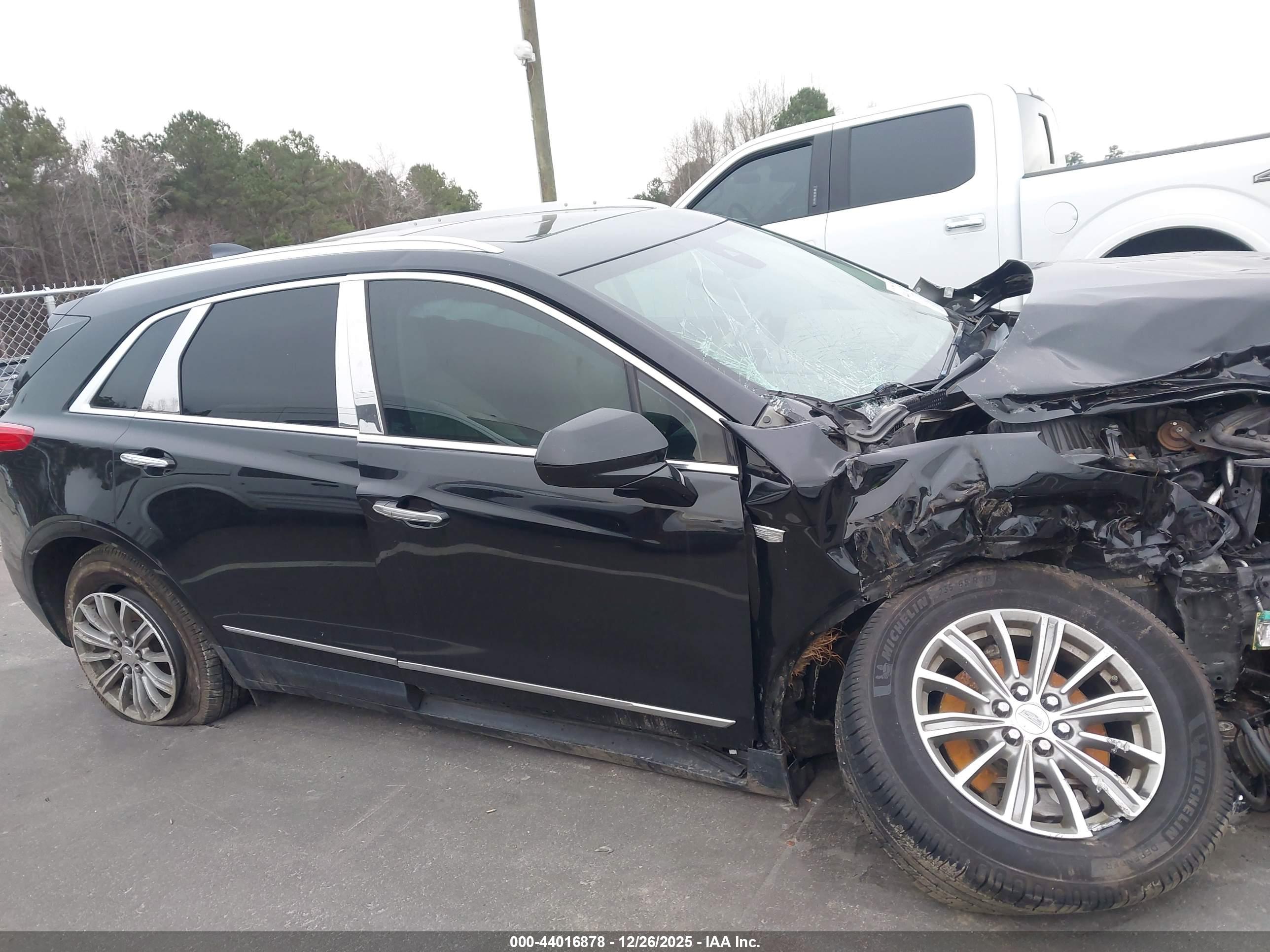 CADILLAC XT5 image 6