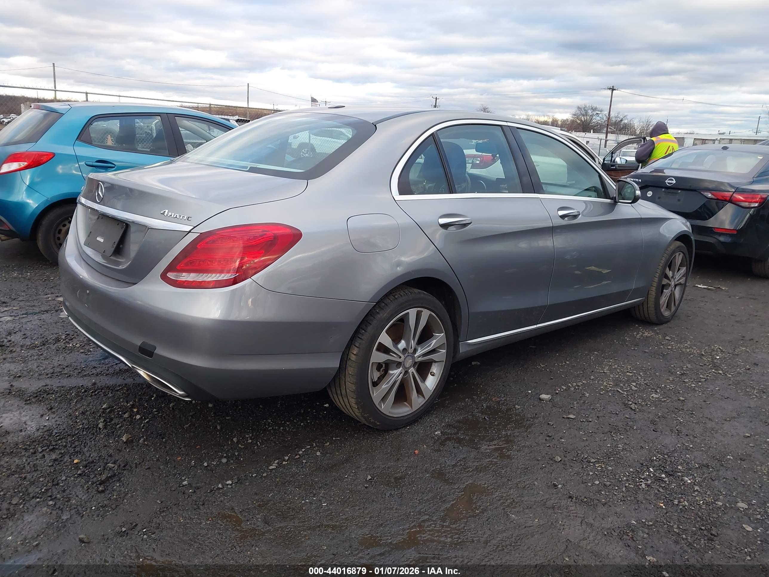 MERCEDES-BENZ C image 4