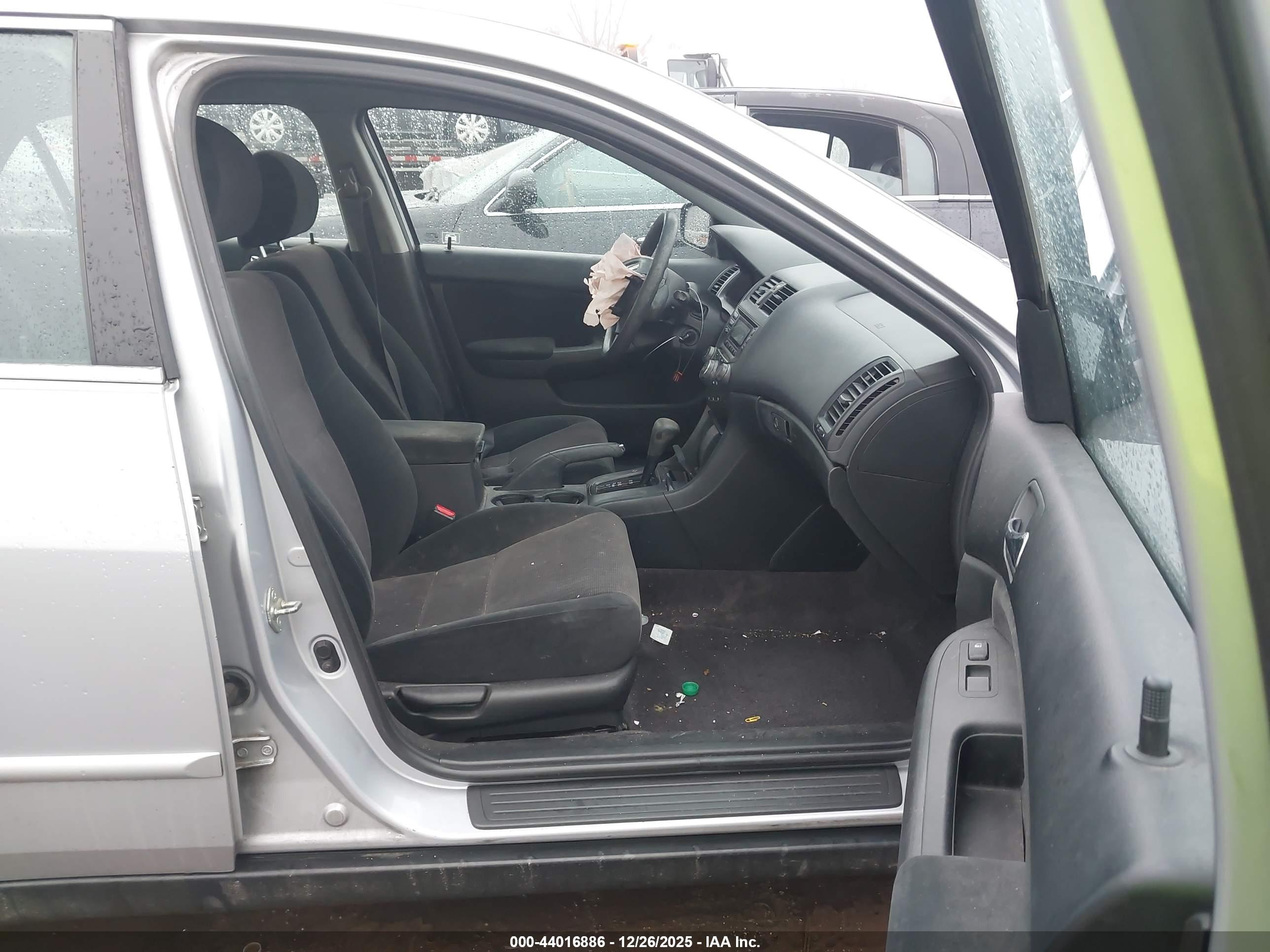 HONDA ACCORD image 5