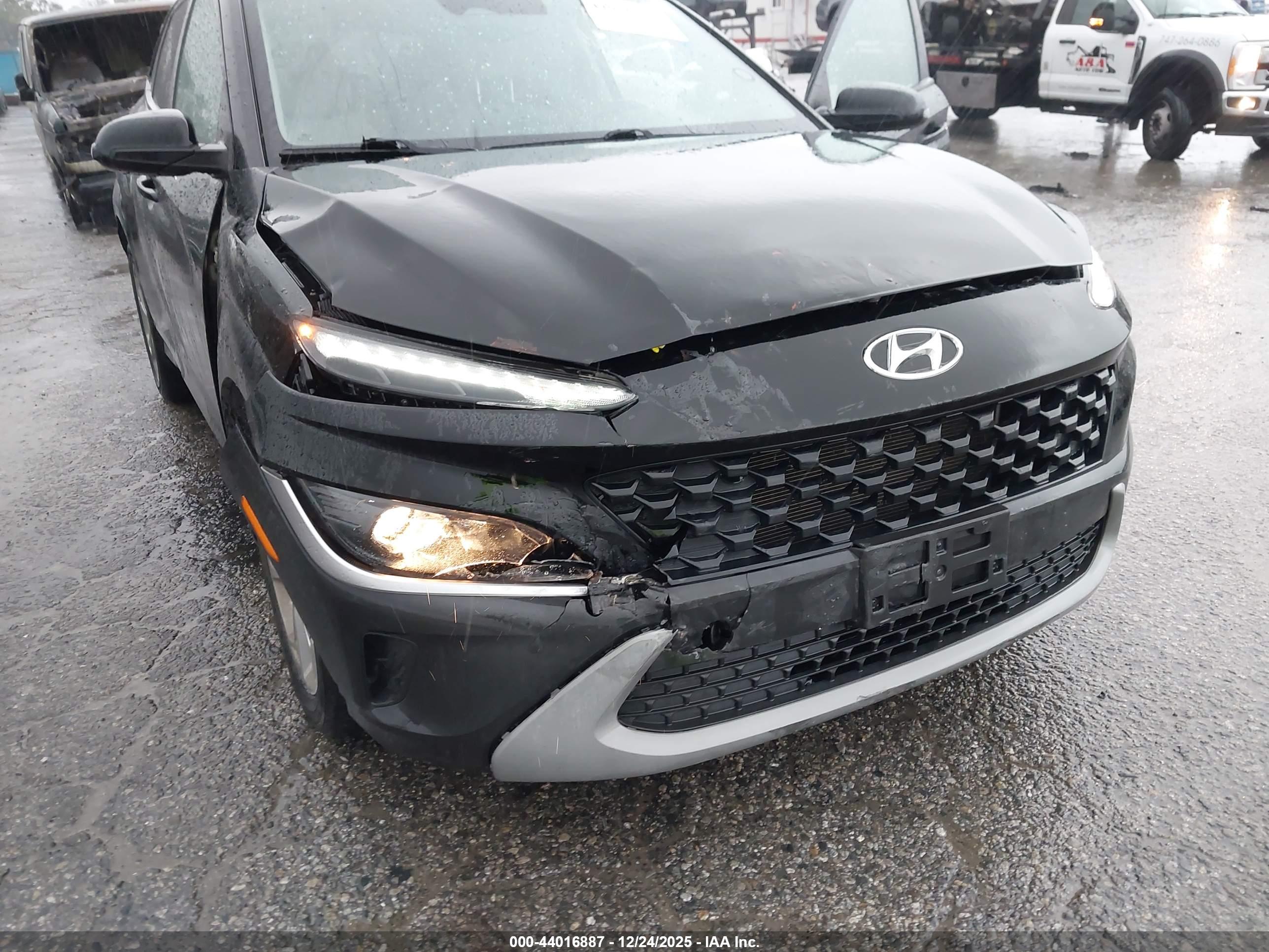 HYUNDAI KONA image 6