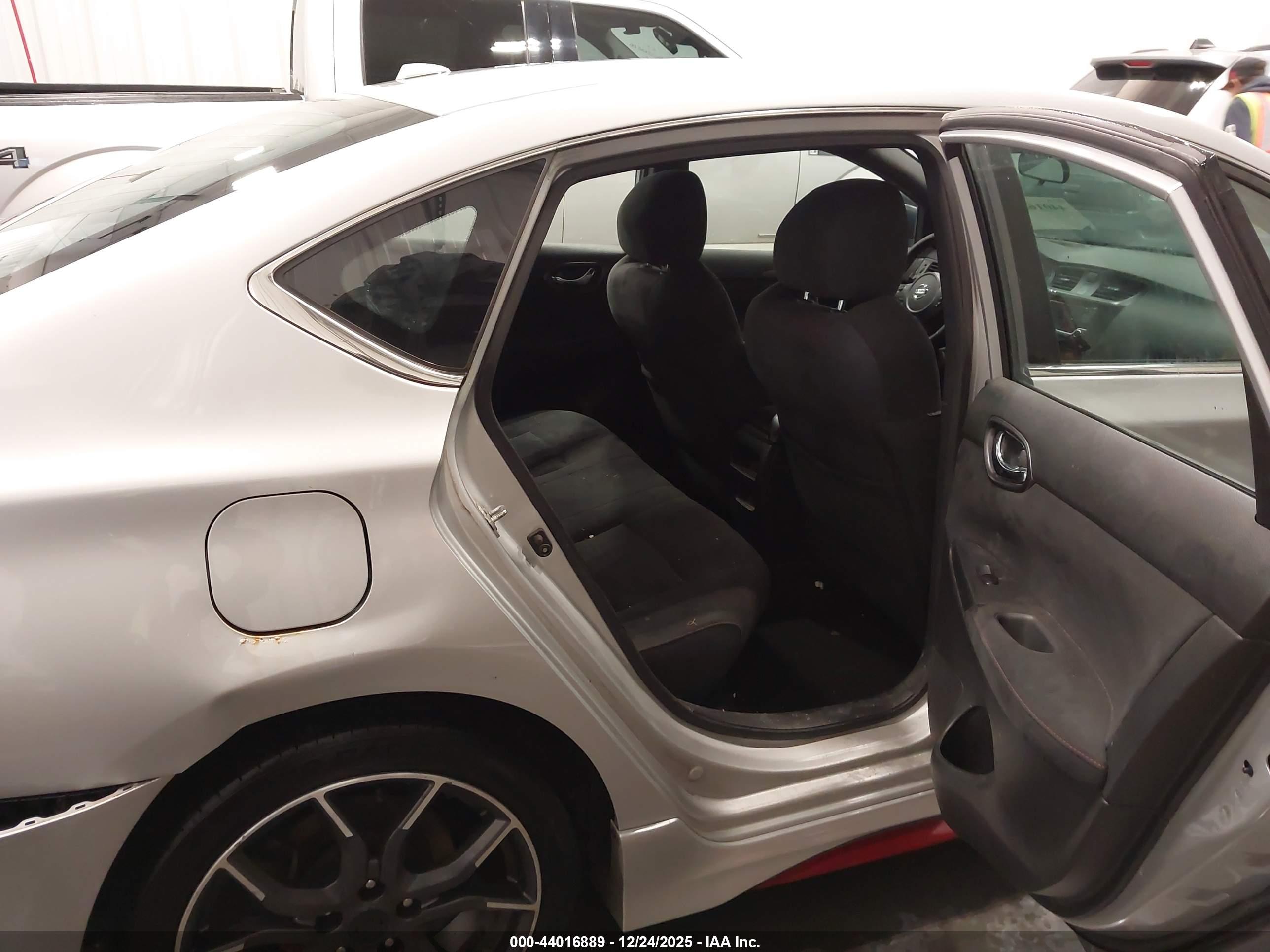 NISSAN SENTRA image 8
