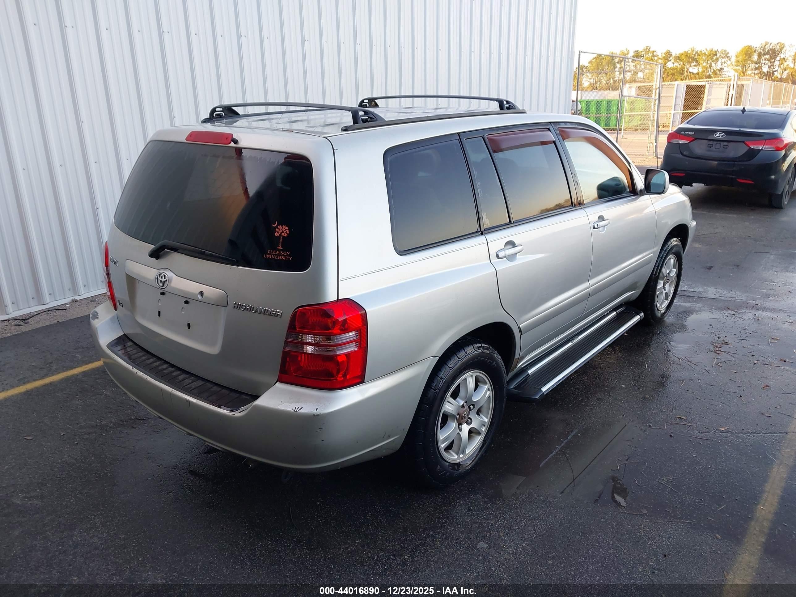 TOYOTA HIGHLANDER image 4