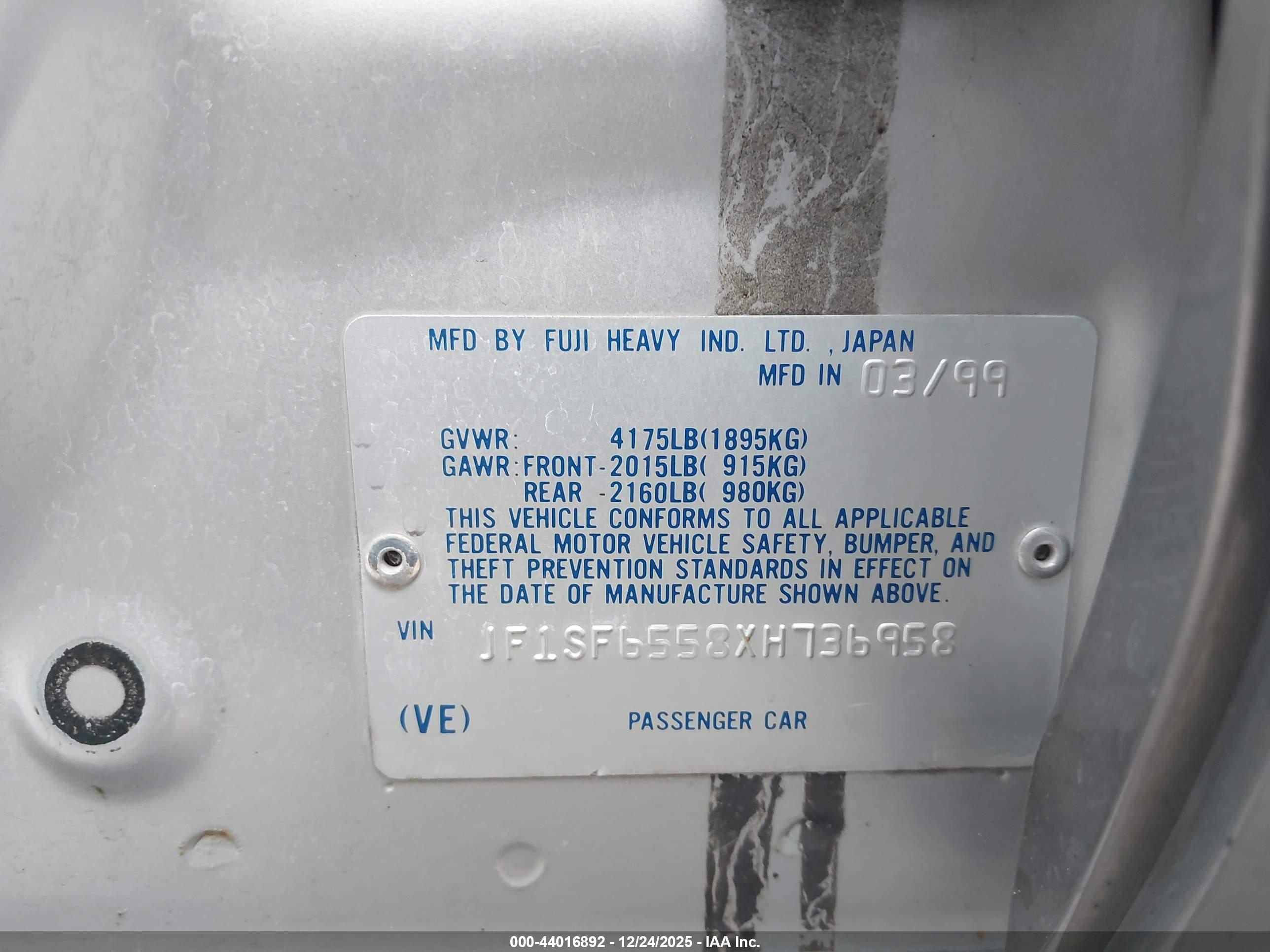 SUBARU FORESTER image 9