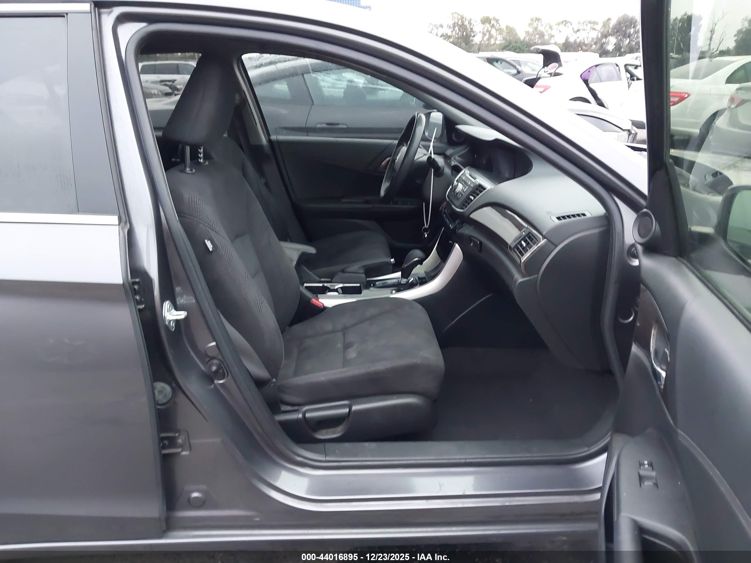 HONDA ACCORD image 5