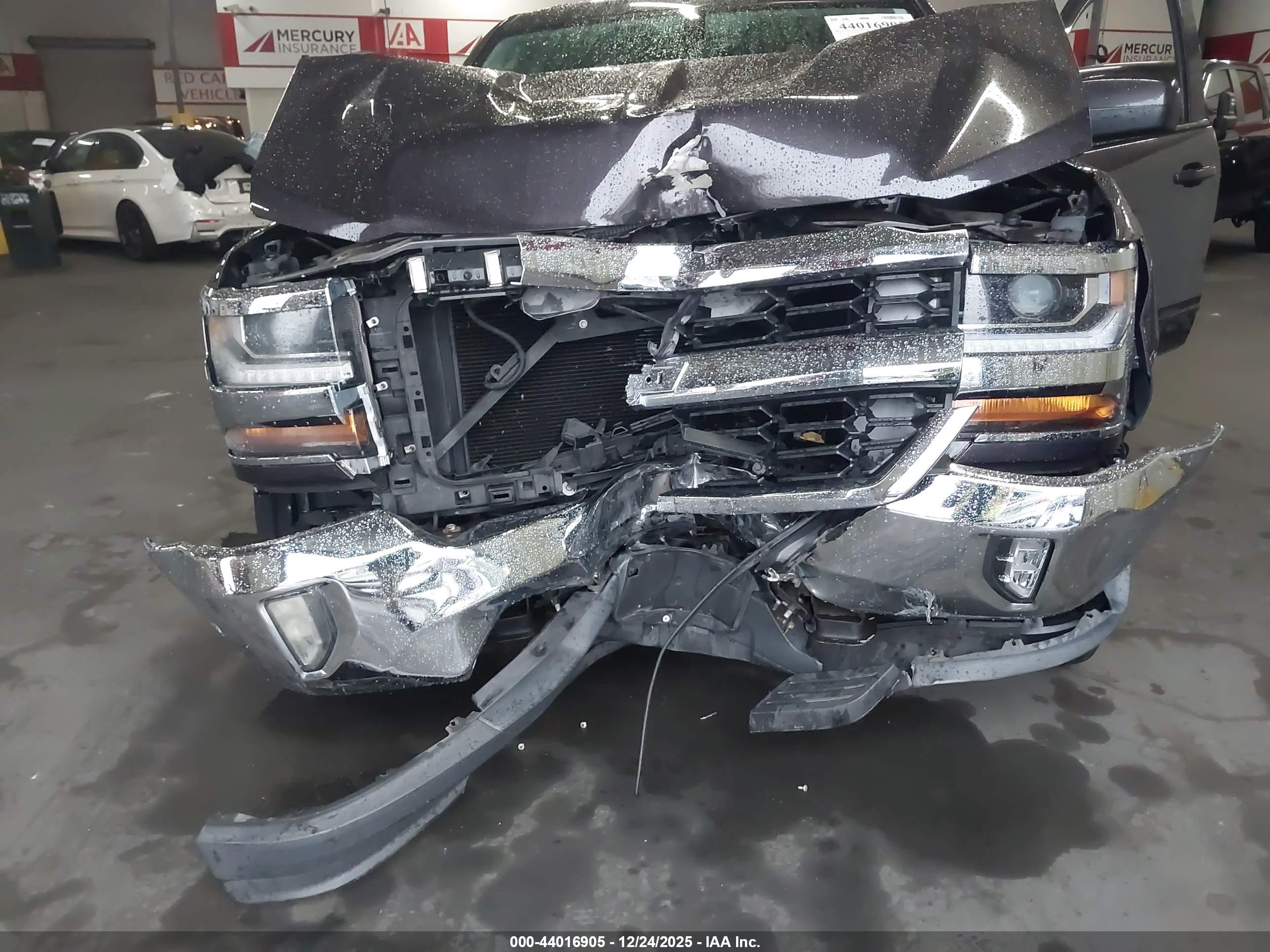 CHEVROLET SILVERADO image 10