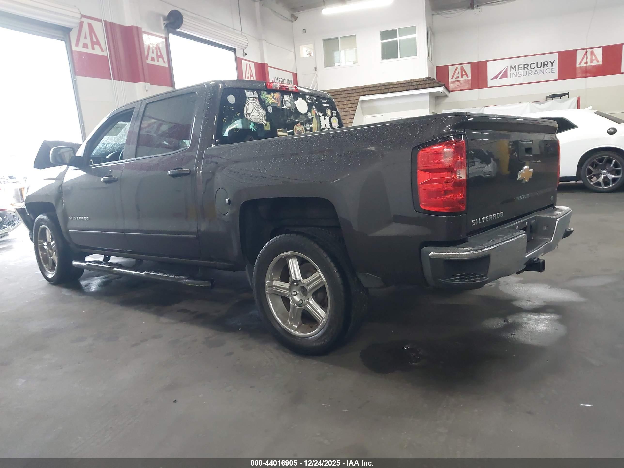 CHEVROLET SILVERADO image 3