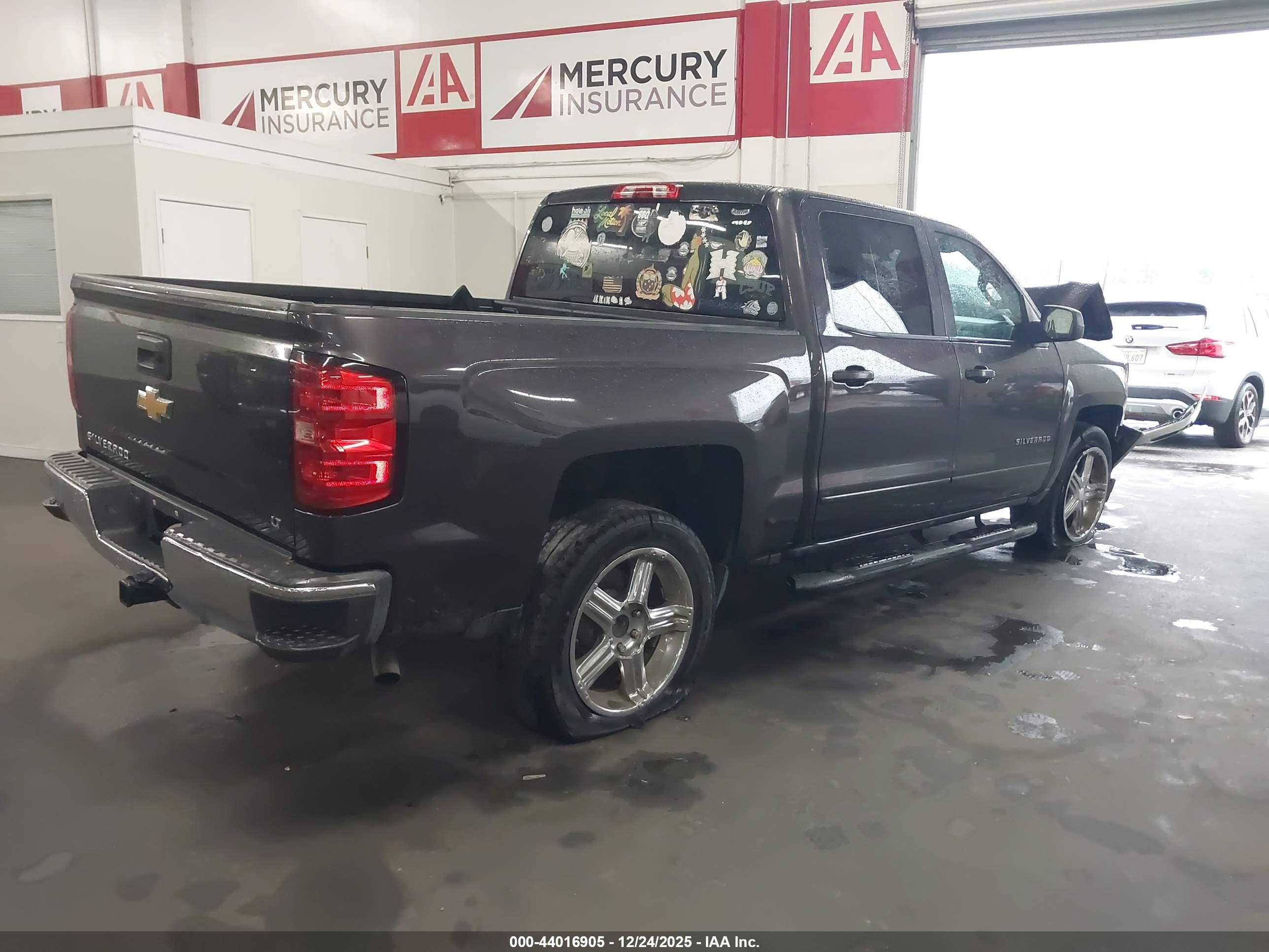 CHEVROLET SILVERADO image 4
