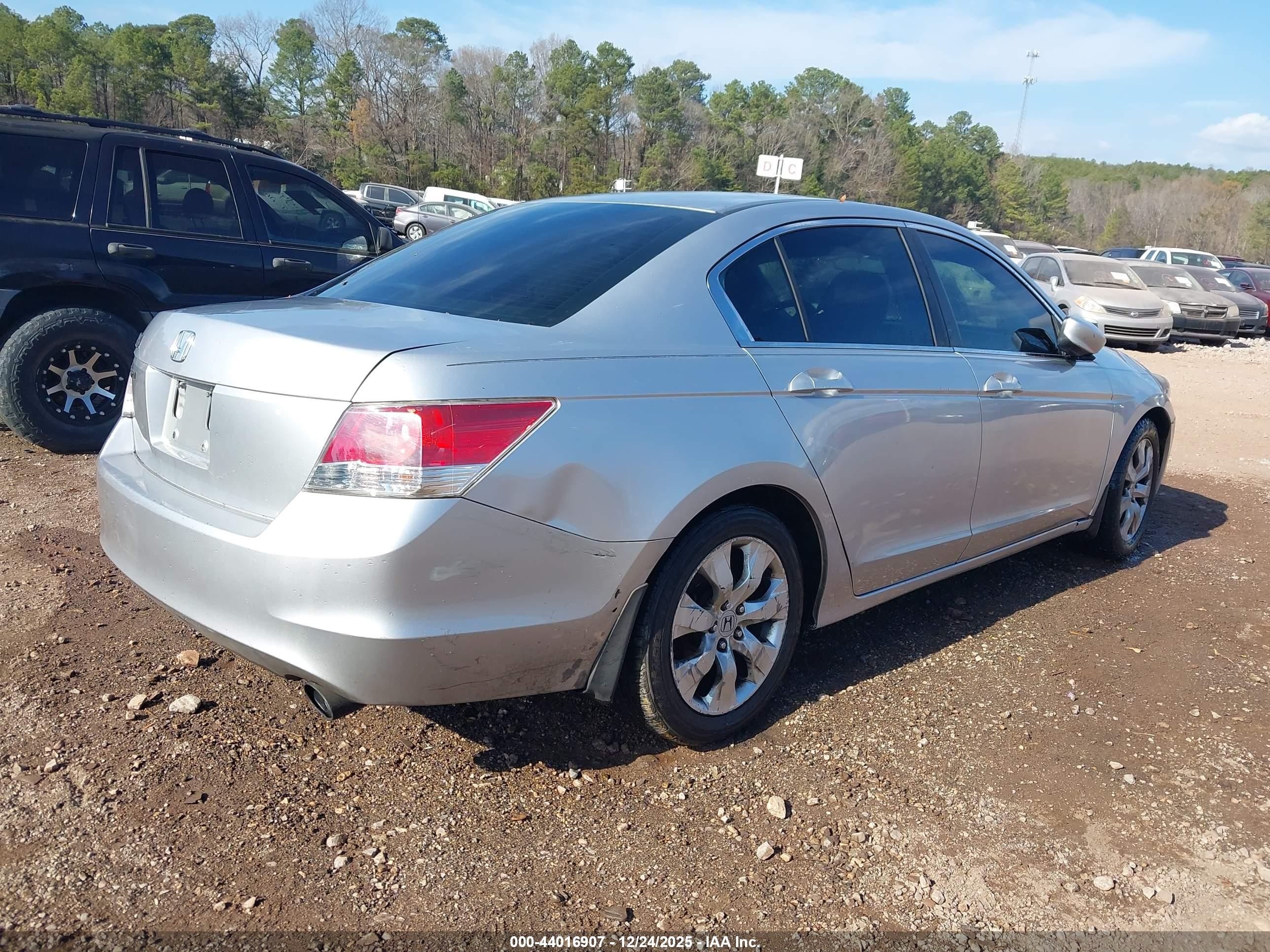 HONDA ACCORD image 4