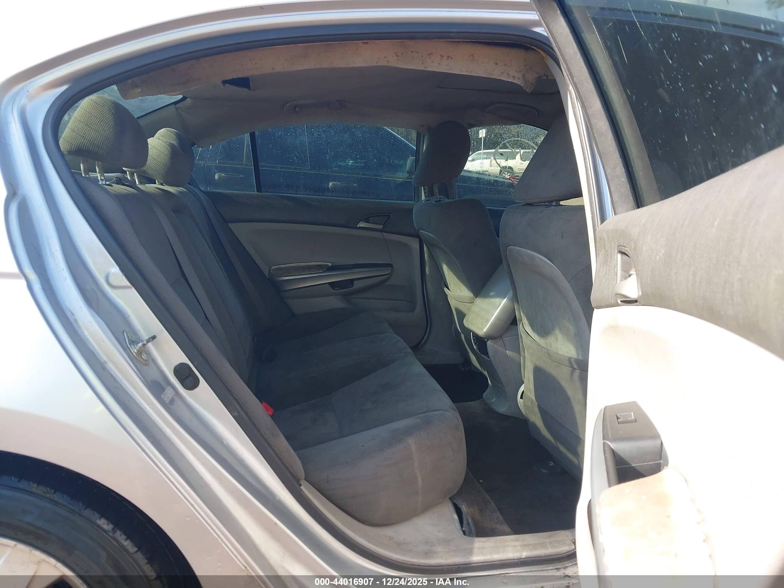 HONDA ACCORD image 8