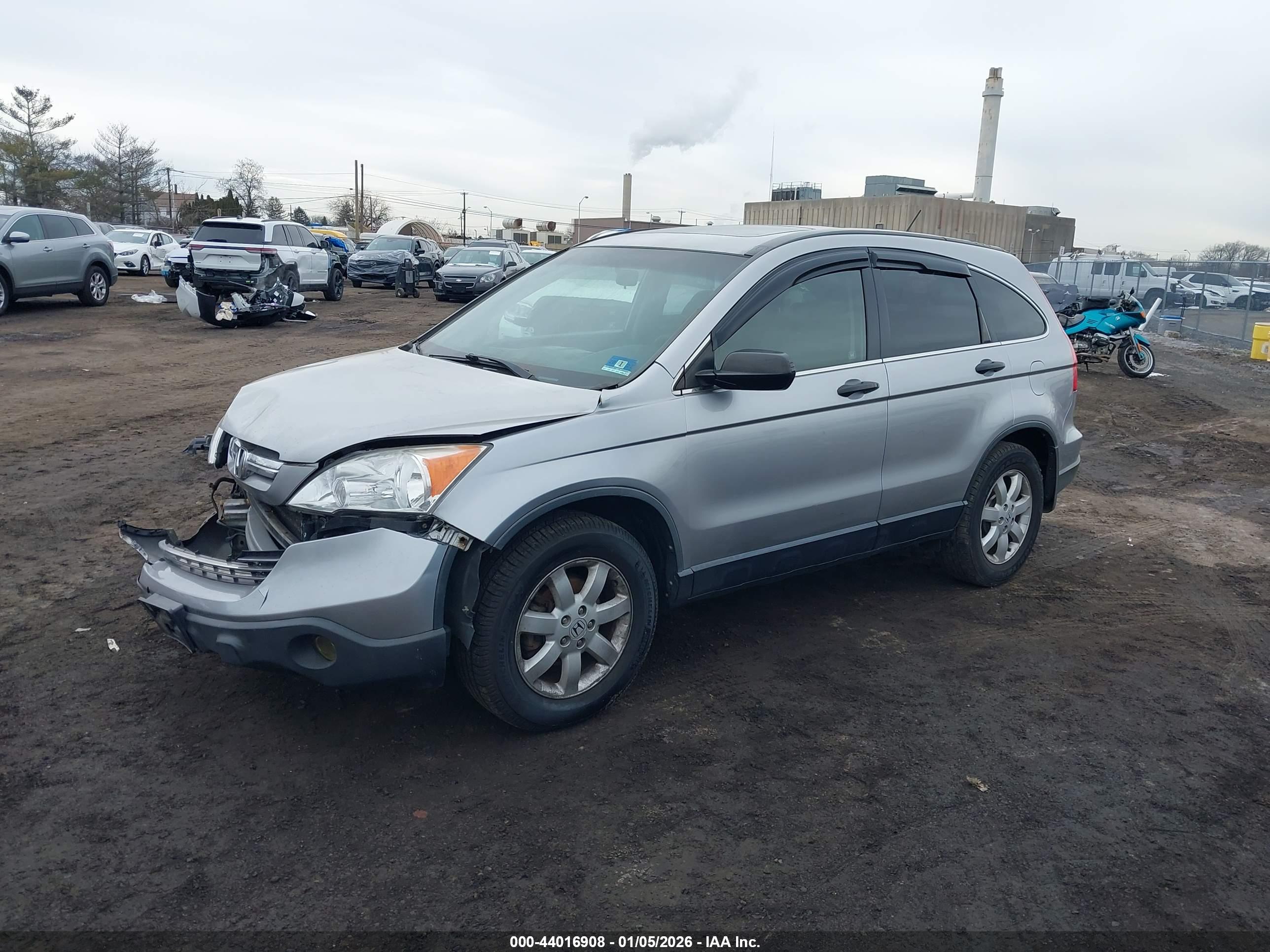 HONDA CR-V image 2