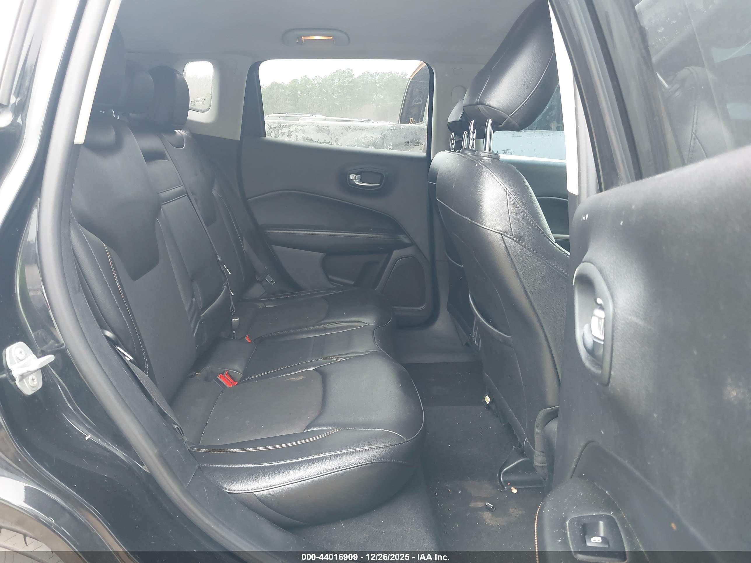JEEP COMPASS image 8