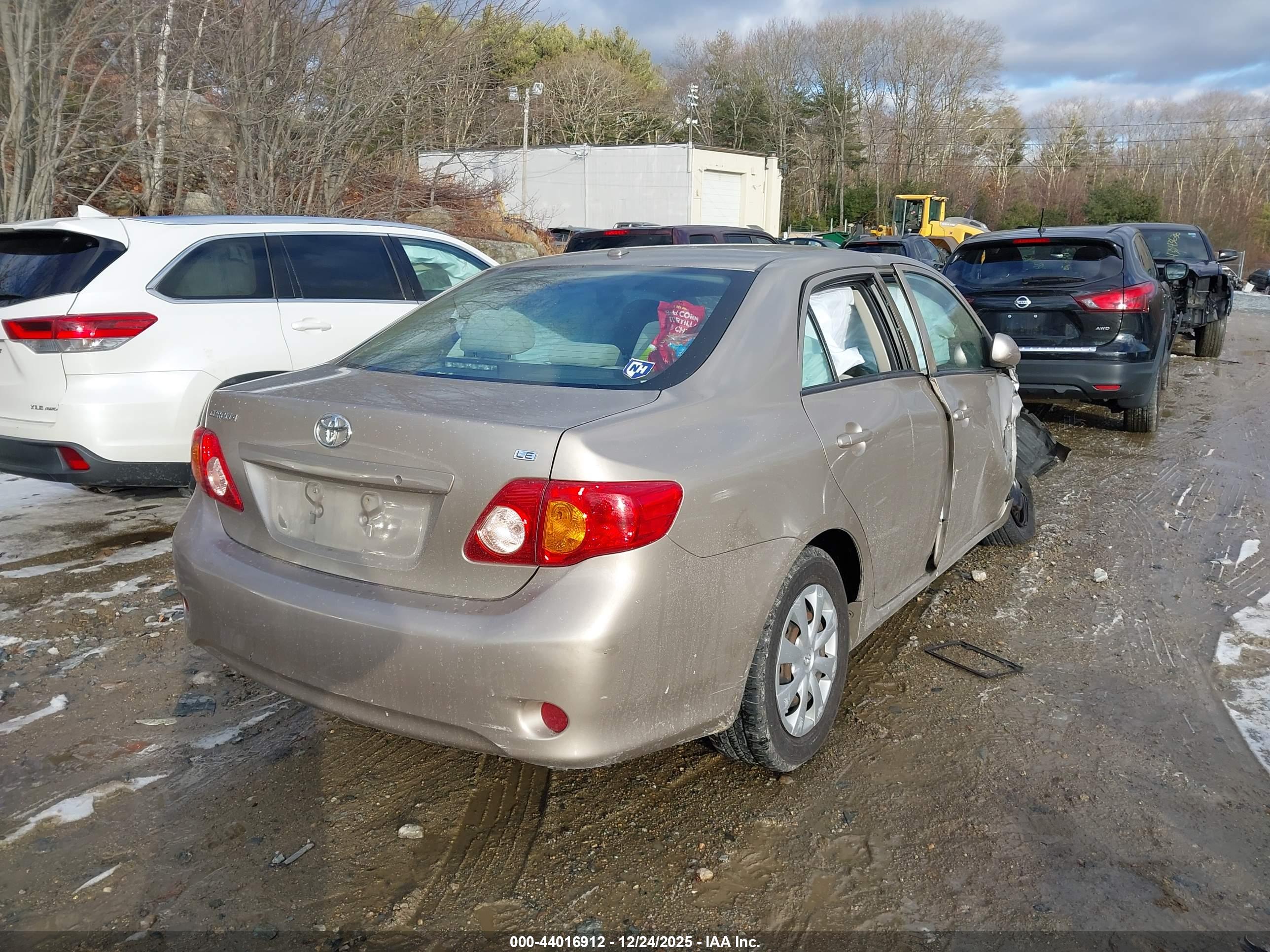 TOYOTA COROLLA image 4