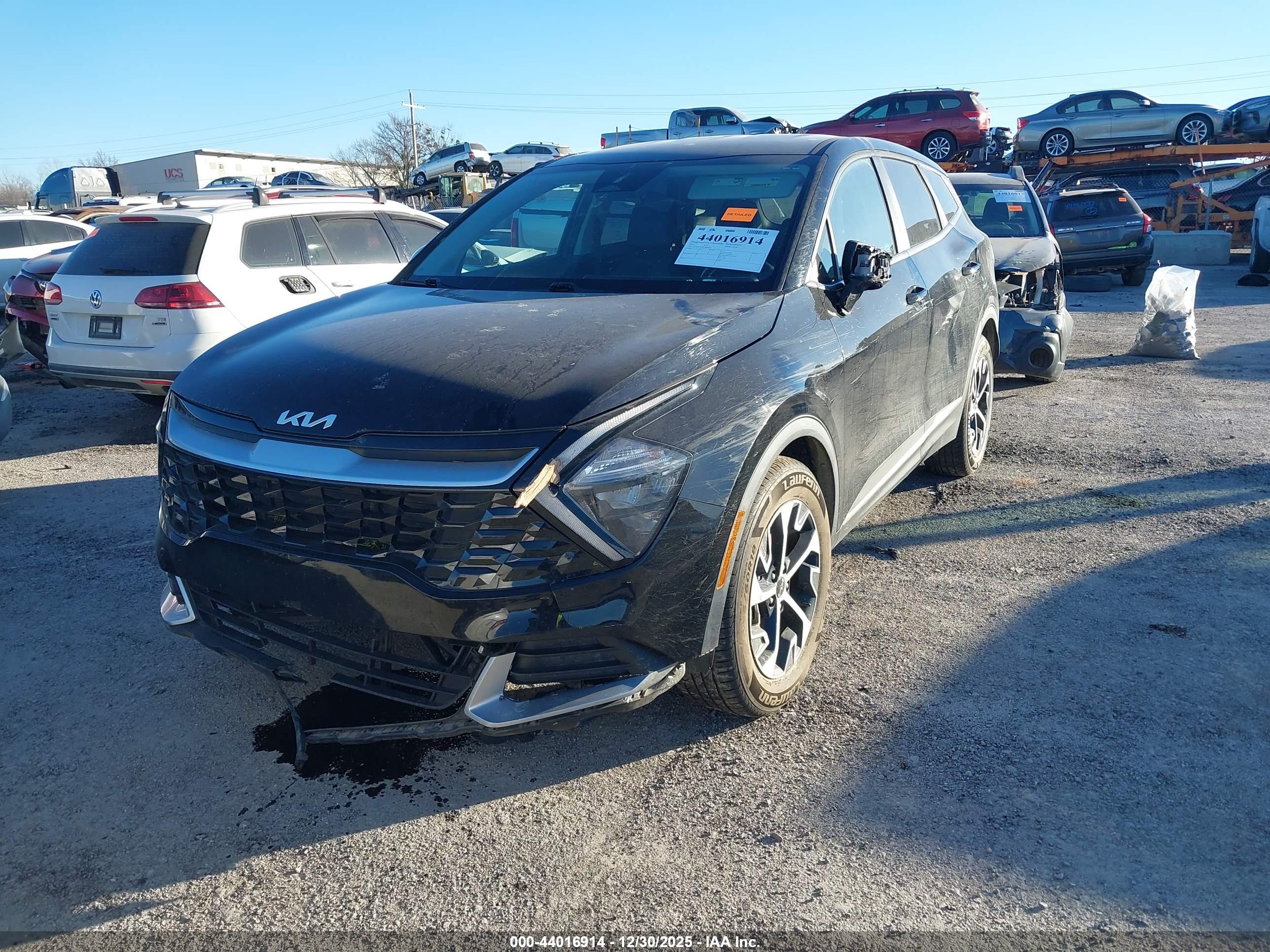 KIA SPORTAGE image 2