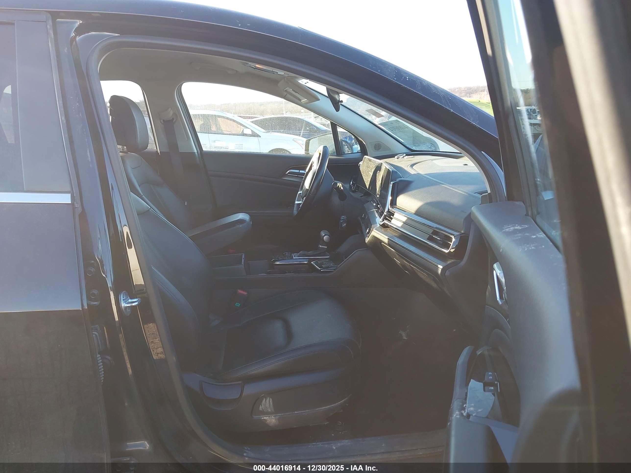 KIA SPORTAGE image 5