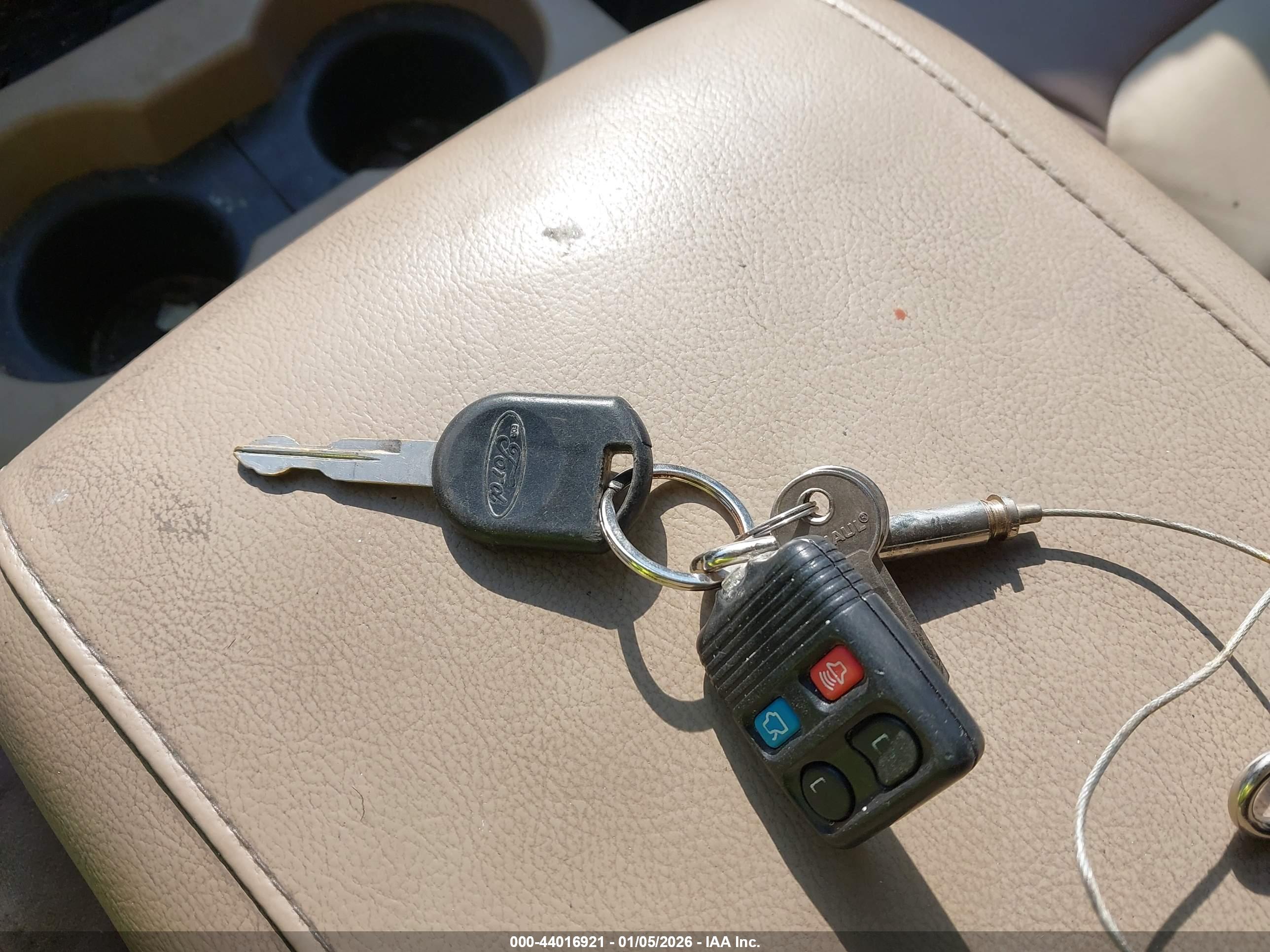 FORD EXPEDITION image 11